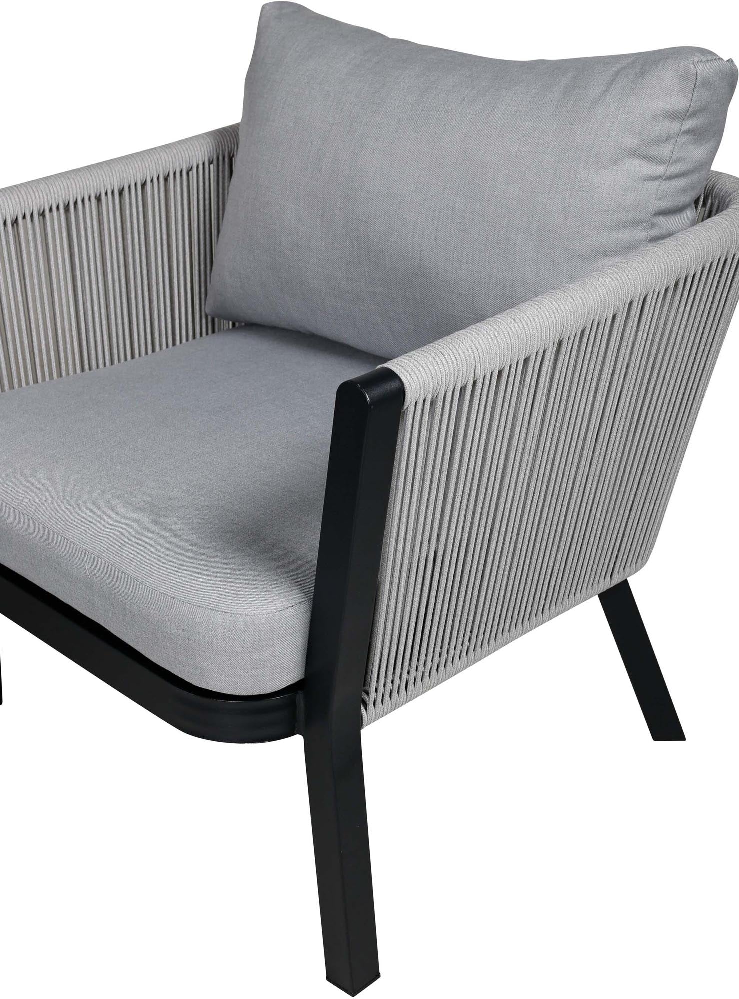 Erleben Sie das Virya Sofa Outdoorset 120cm von Venture Home – eine stilvolle Loungegruppe für entspannte Stunden im Freien, robust und pflegeleicht.