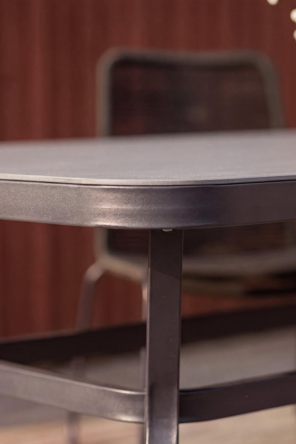 Virya Gartentisch in Schwarz präsentiert im Onlineshop von KAQTU Design AG. Gartentisch ist von Venture Home