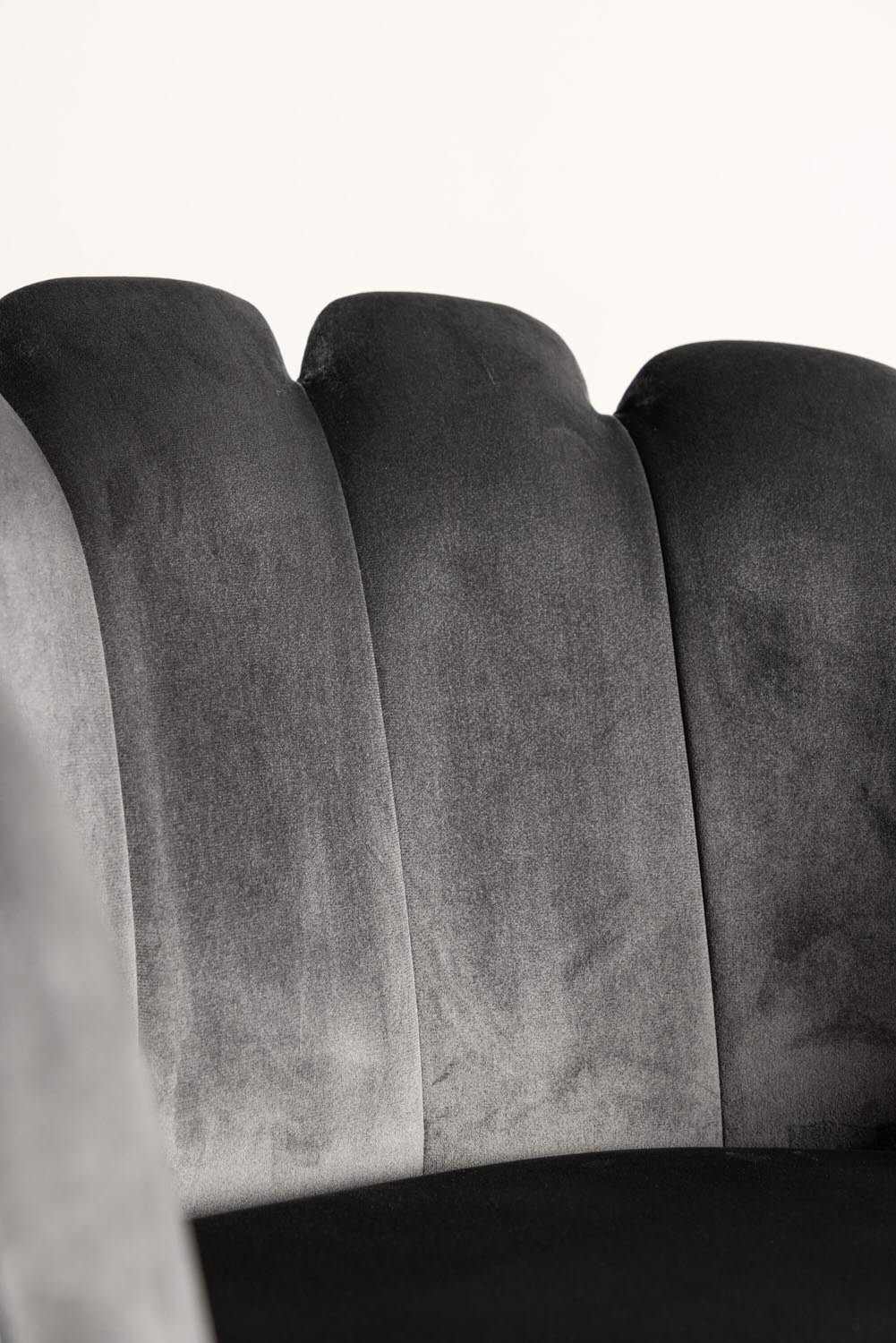Limhamn Stuhl in Grau präsentiert im Onlineshop von KAQTU Design AG. Schalenstuhl mit Armlehne ist von Furniture Fashion
