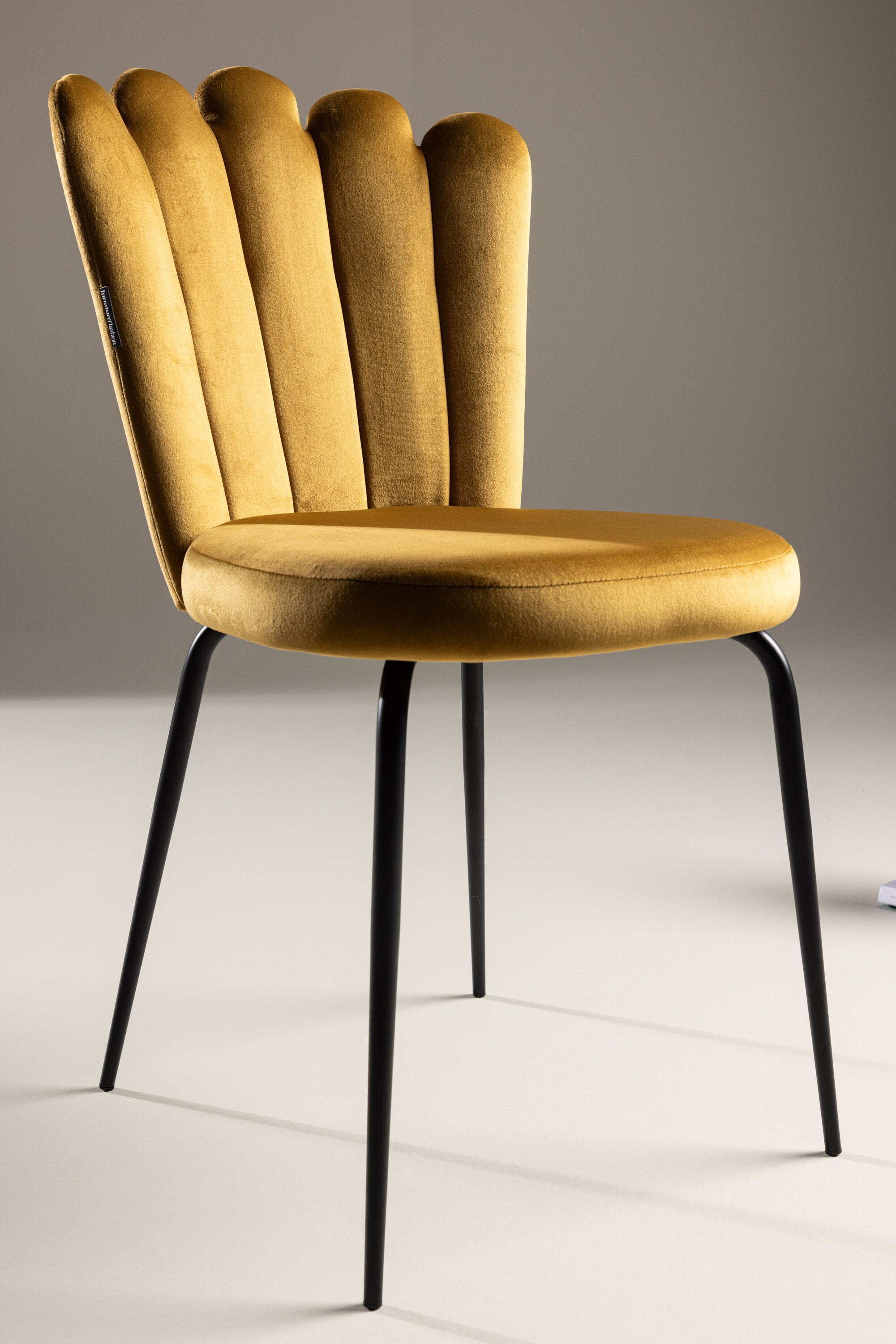Limhamn Stuhl in Gelb präsentiert im Onlineshop von KAQTU Design AG. Stuhl ist von Furniture Fashion