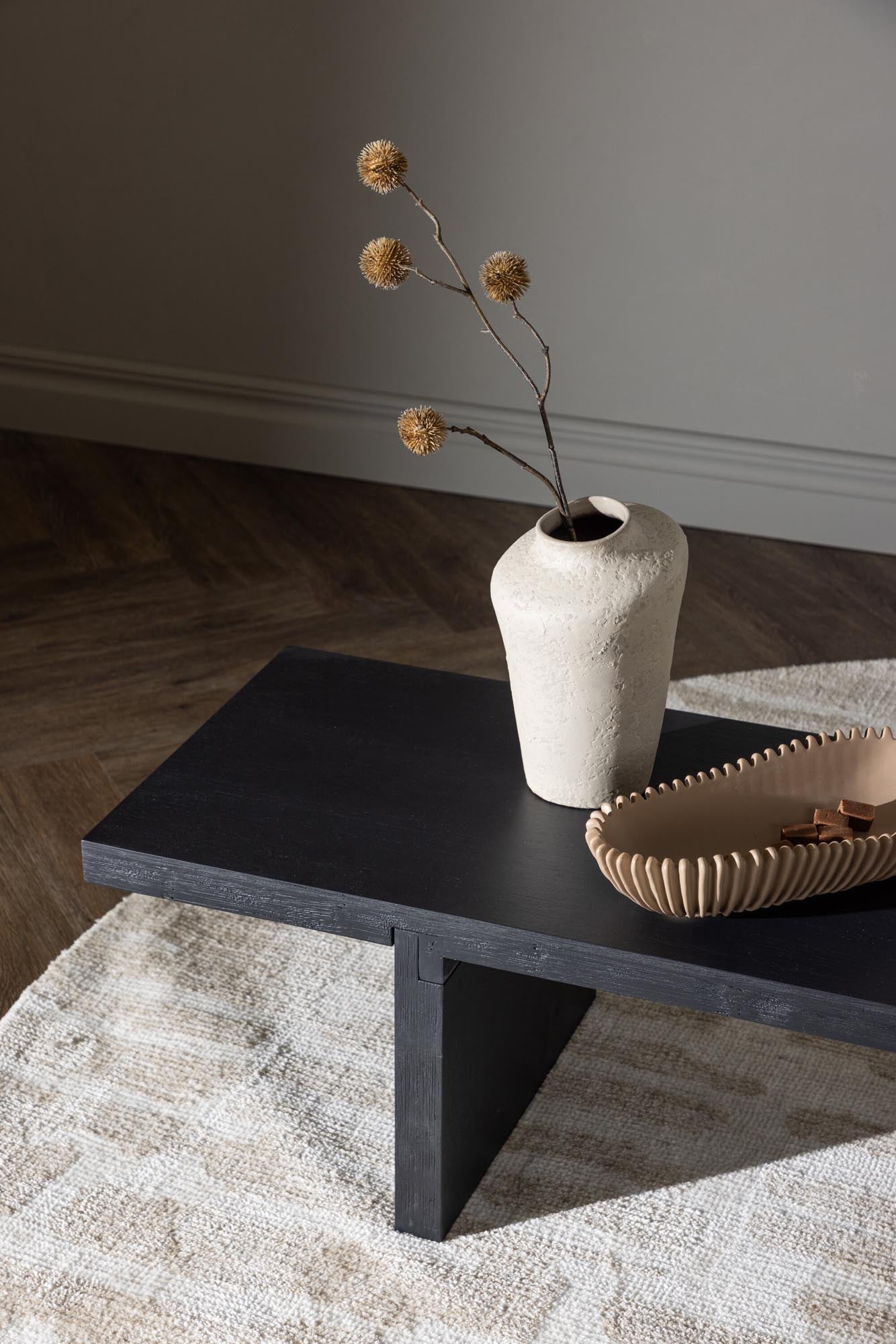 Yakunik Coffee Tisch in Schwarz präsentiert im Onlineshop von KAQTU Design AG. Beistelltisch ist von Venture Home