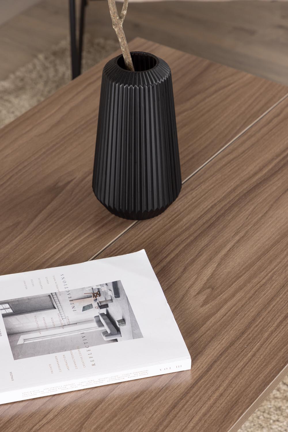 Bethan Beistelltisch in Nussbaum präsentiert im Onlineshop von KAQTU Design AG. Beistelltisch ist von Venture Home