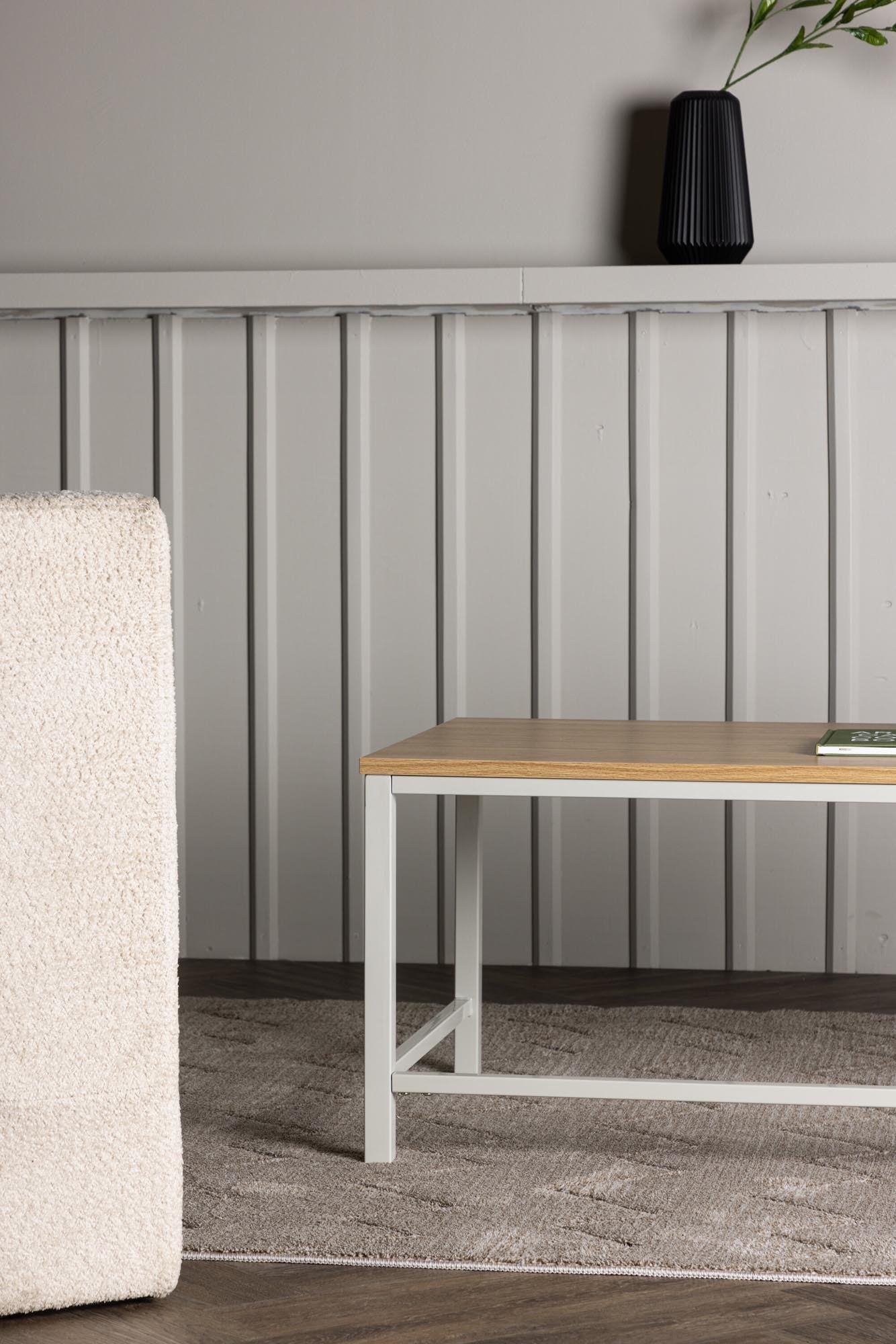 Eleganter Rise Beistelltisch von Venture Home: Robustes Design, pflegeleichte Materialien und vielseitig einsetzbar für jeden Raum.