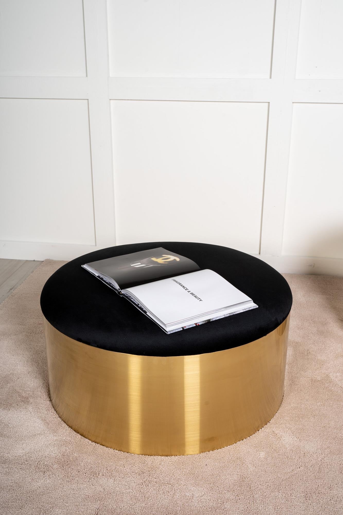Puff Hocker in Gold präsentiert im Onlineshop von KAQTU Design AG. Pouf ist von Furniture Fashion