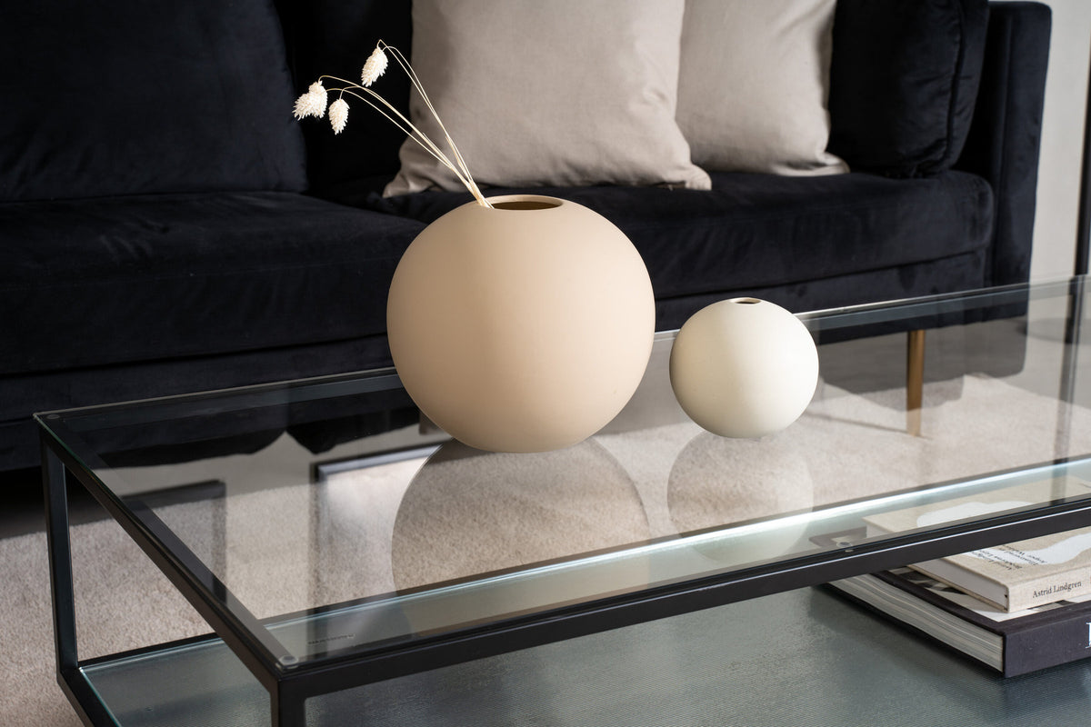 Maglehem Beistelltisch in Schwarz präsentiert im Onlineshop von KAQTU Design AG. Beistelltisch ist von Furniture Fashion