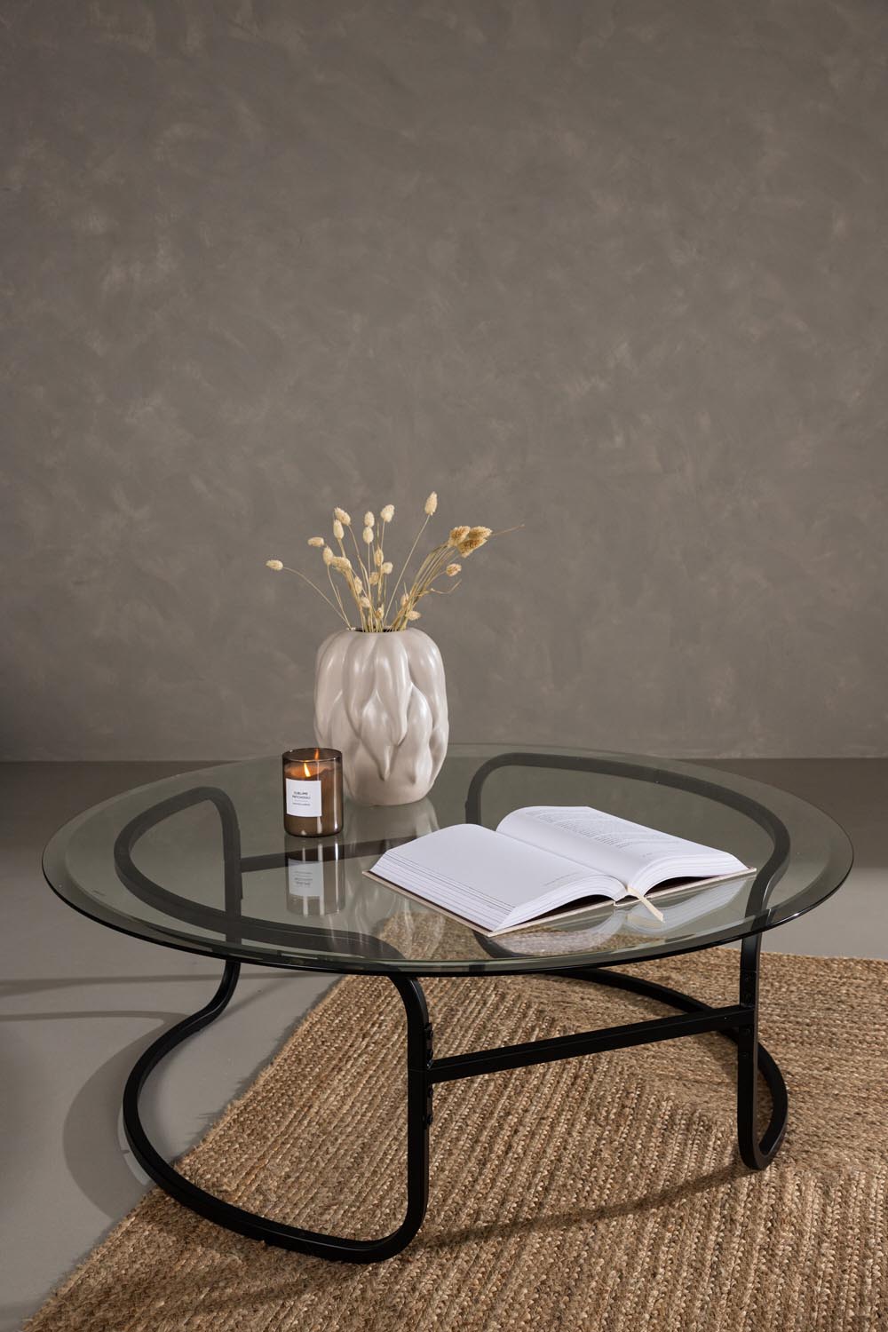 Lomma Beistelltisch in Schwarz präsentiert im Onlineshop von KAQTU Design AG. Beistelltisch ist von Furniture Fashion
