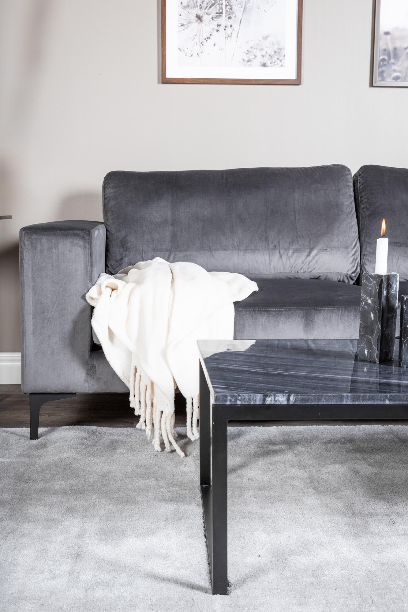 Bolero Sofa in Grau präsentiert im Onlineshop von KAQTU Design AG. 3er Sofa ist von Venture Home