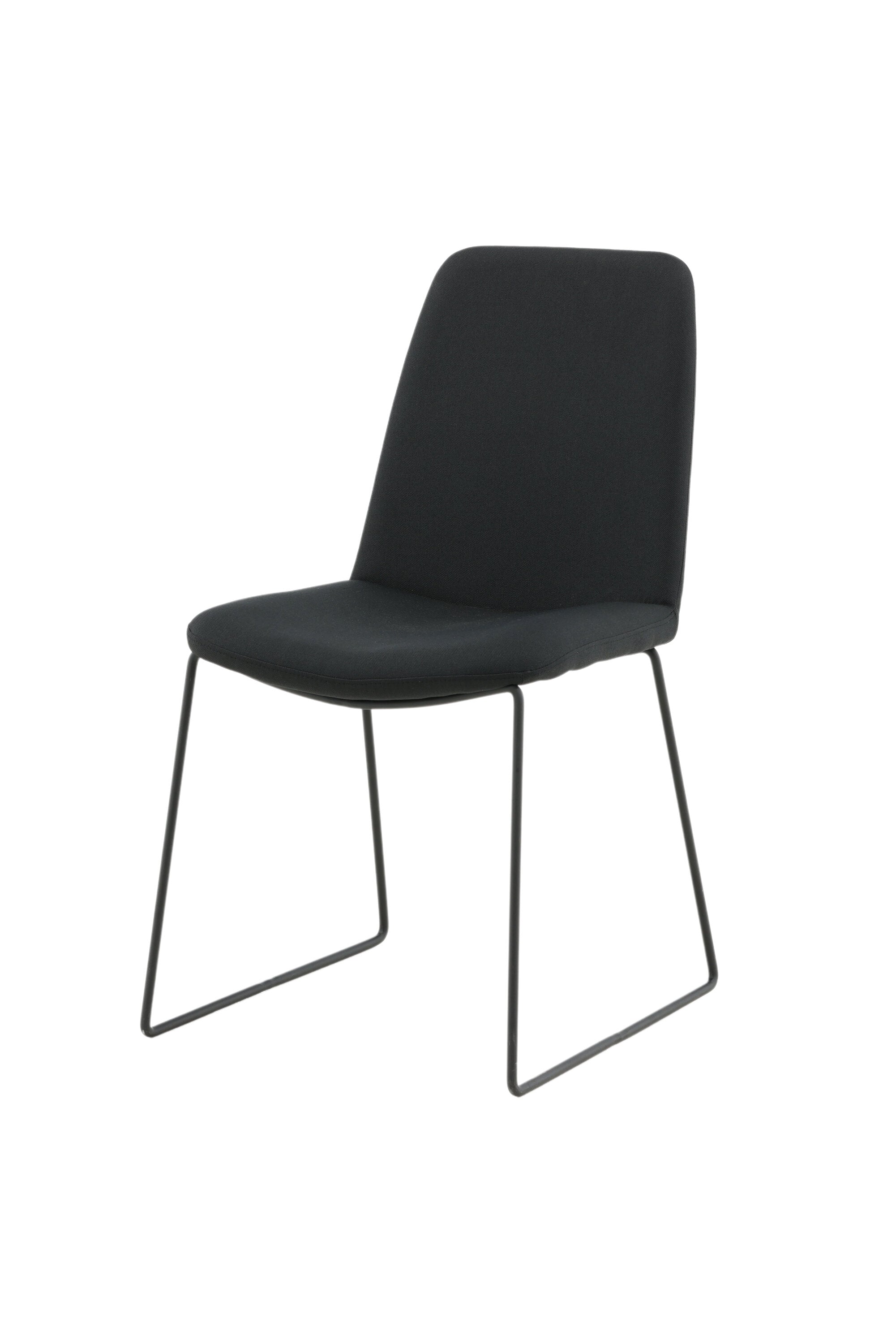 Muce Stuhl von Venture Home: Eleganter Gartenstuhl in Schwarz, ideal für gesellige Abende und entspannte Momente im Freien.