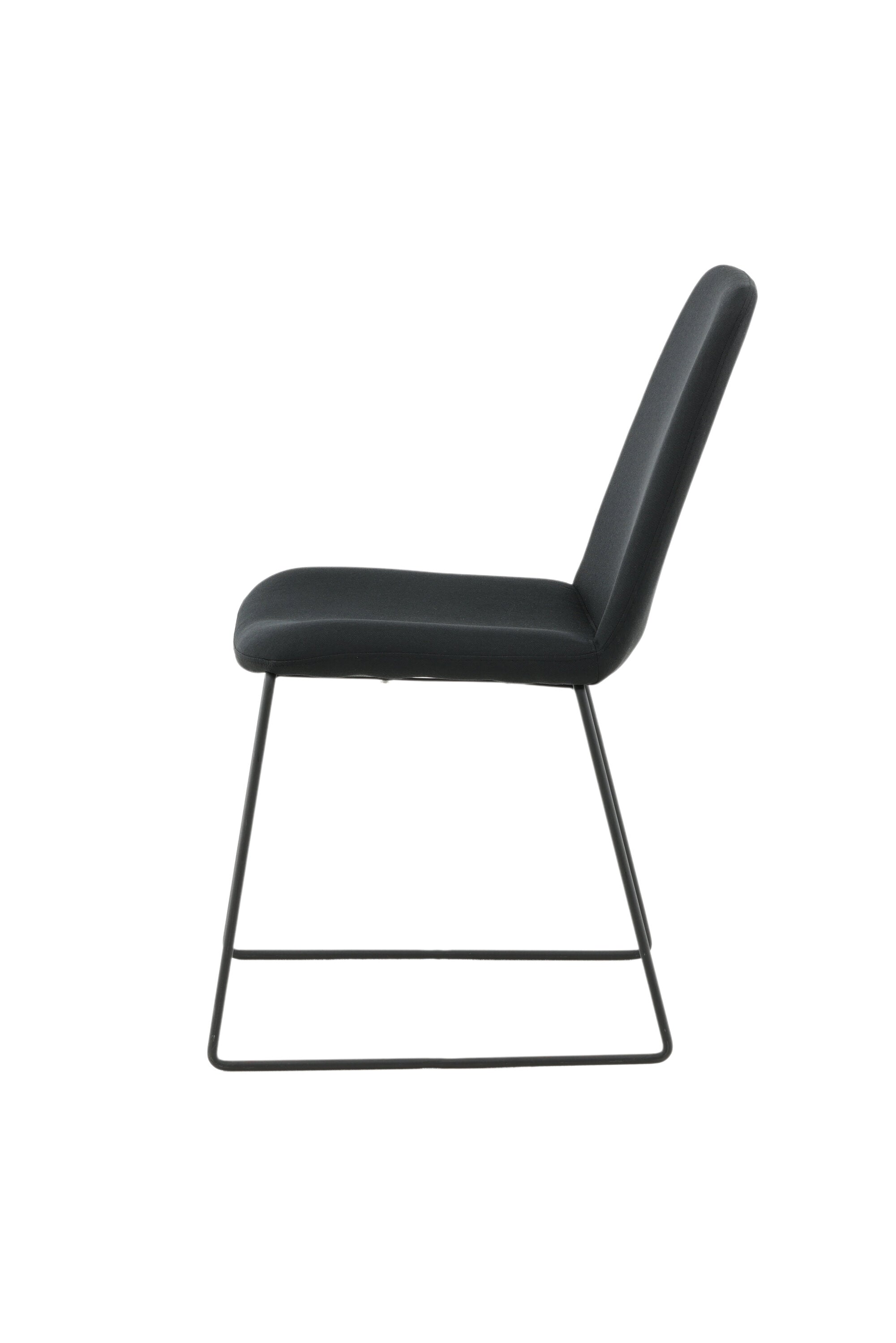 Muce Stuhl in Schwarz präsentiert im Onlineshop von KAQTU Design AG. Stuhl ist von Venture Home