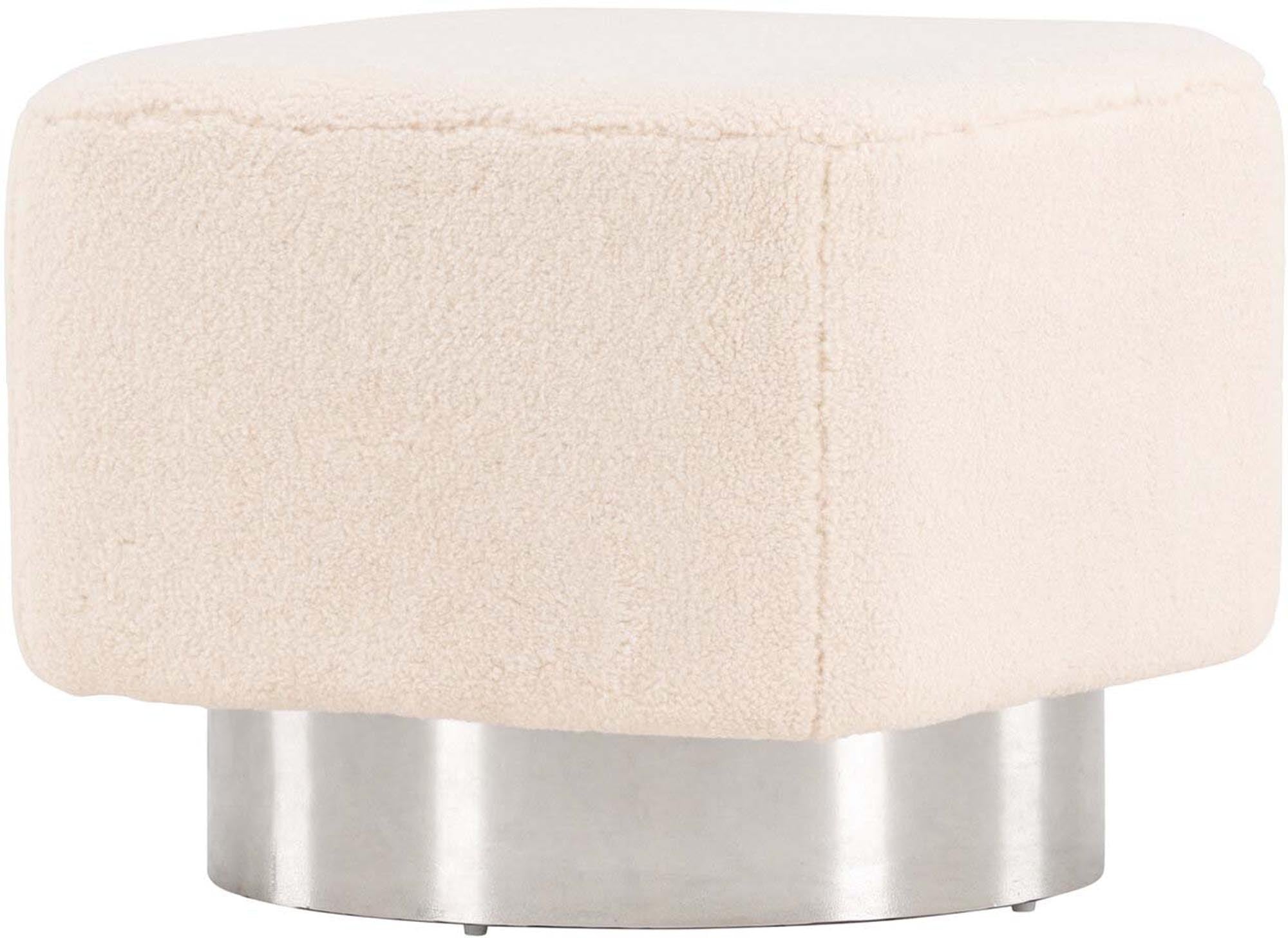 Eleganter Newton Hocker von Venture Home, gefertigt aus weichem Teddy-Stoff. Perfekt für stilvolle Akzente und höchsten Sitzkomfort in jedem Raum.