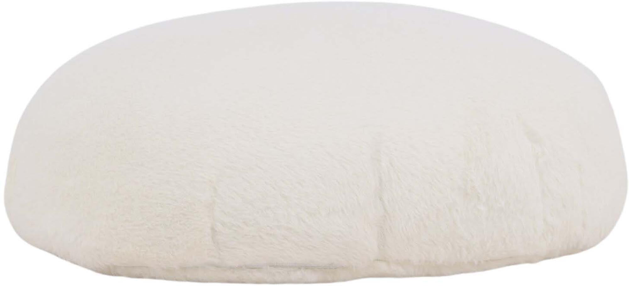 Der Ruston Ottoman von Venture Home vereint Stil und Funktionalität. Ideal für Kinderspielzimmer, lädt er zum Spielen und Entspannen ein.