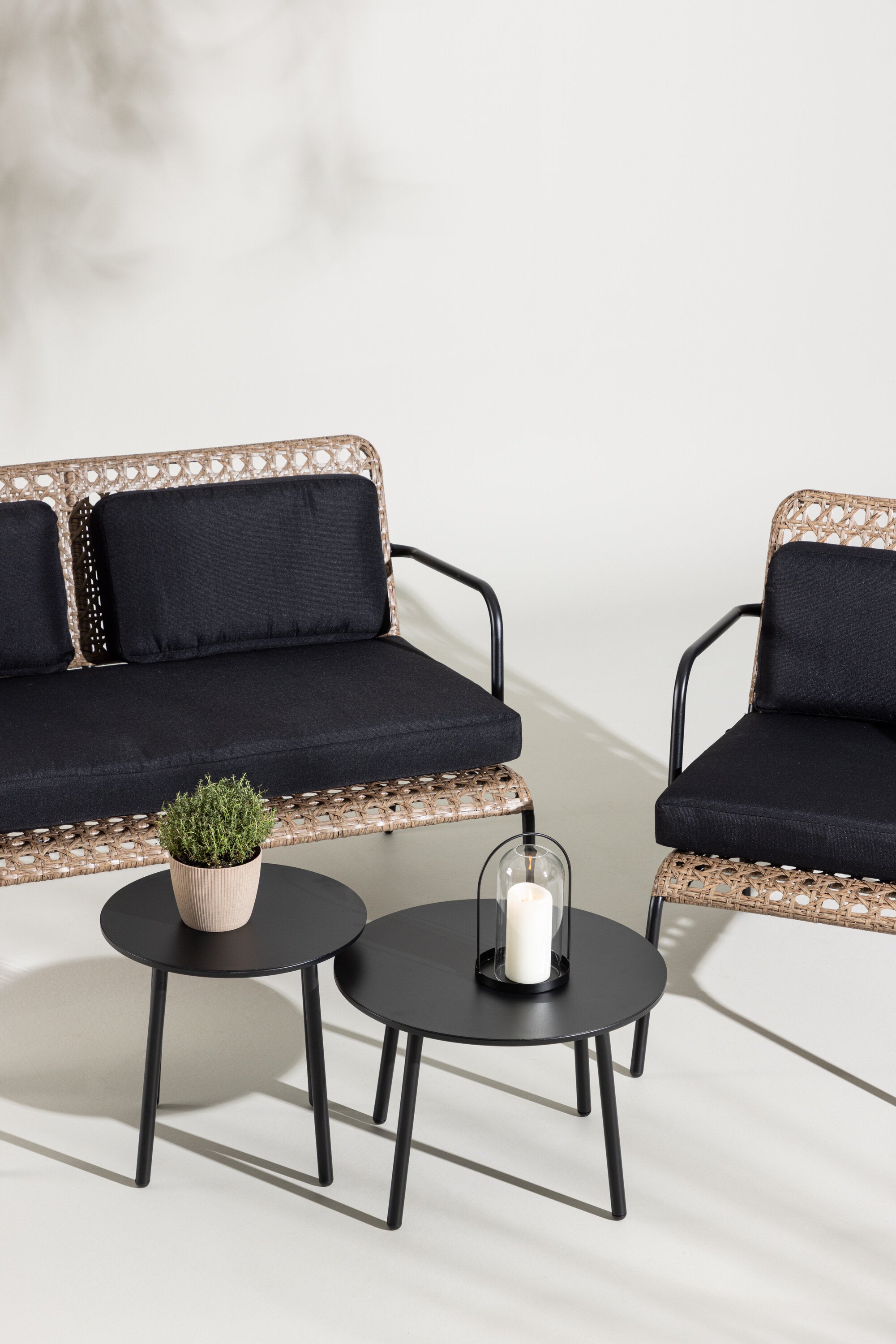 Paola Sofa Outdoorset ⌀50cm in Natur präsentiert im Onlineshop von KAQTU Design AG. Loungeset ist von Venture Home