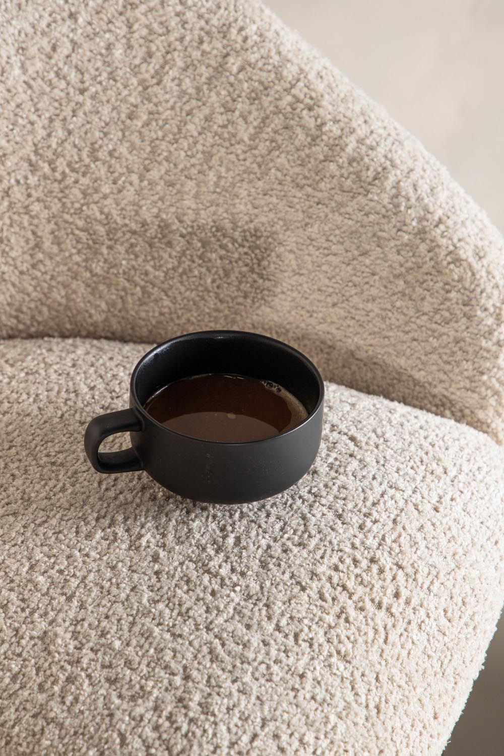 Velvet Barstuhl in Weiss präsentiert im Onlineshop von KAQTU Design AG. Barstuhl ist von Venture Home