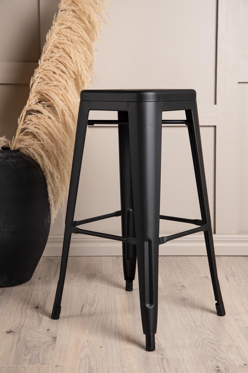 Tempe Barstuhl in Schwarz präsentiert im Onlineshop von KAQTU Design AG. Barhocker ist von Venture Home