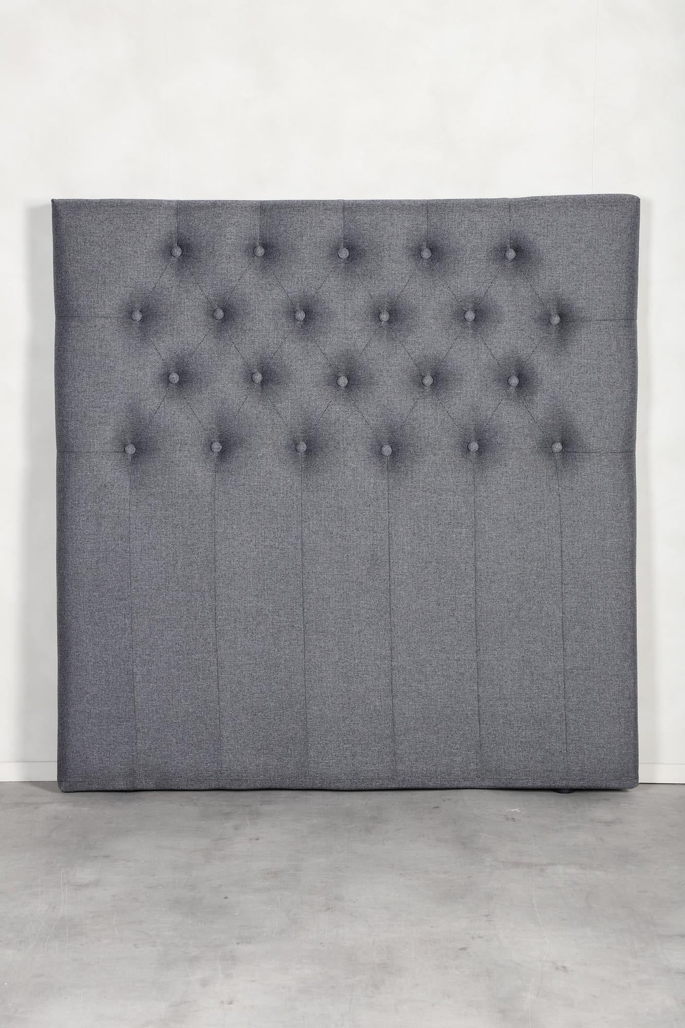 Elegantes Furudal Kopfteil: Modernes Design für erholsamen Schlaf.