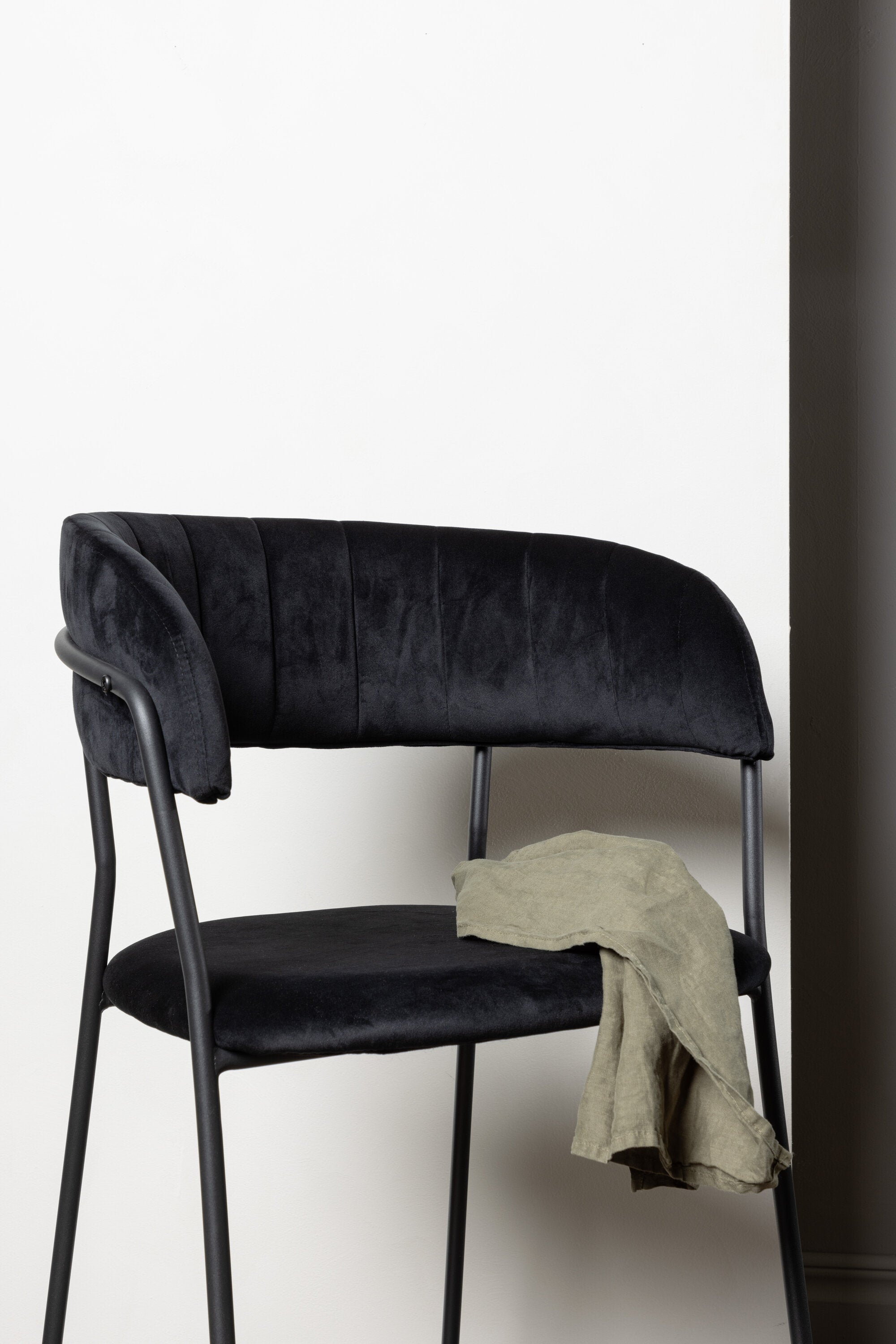 Lui Barstuhl in Schwarz präsentiert im Onlineshop von KAQTU Design AG. Barstuhl ist von Venture Home