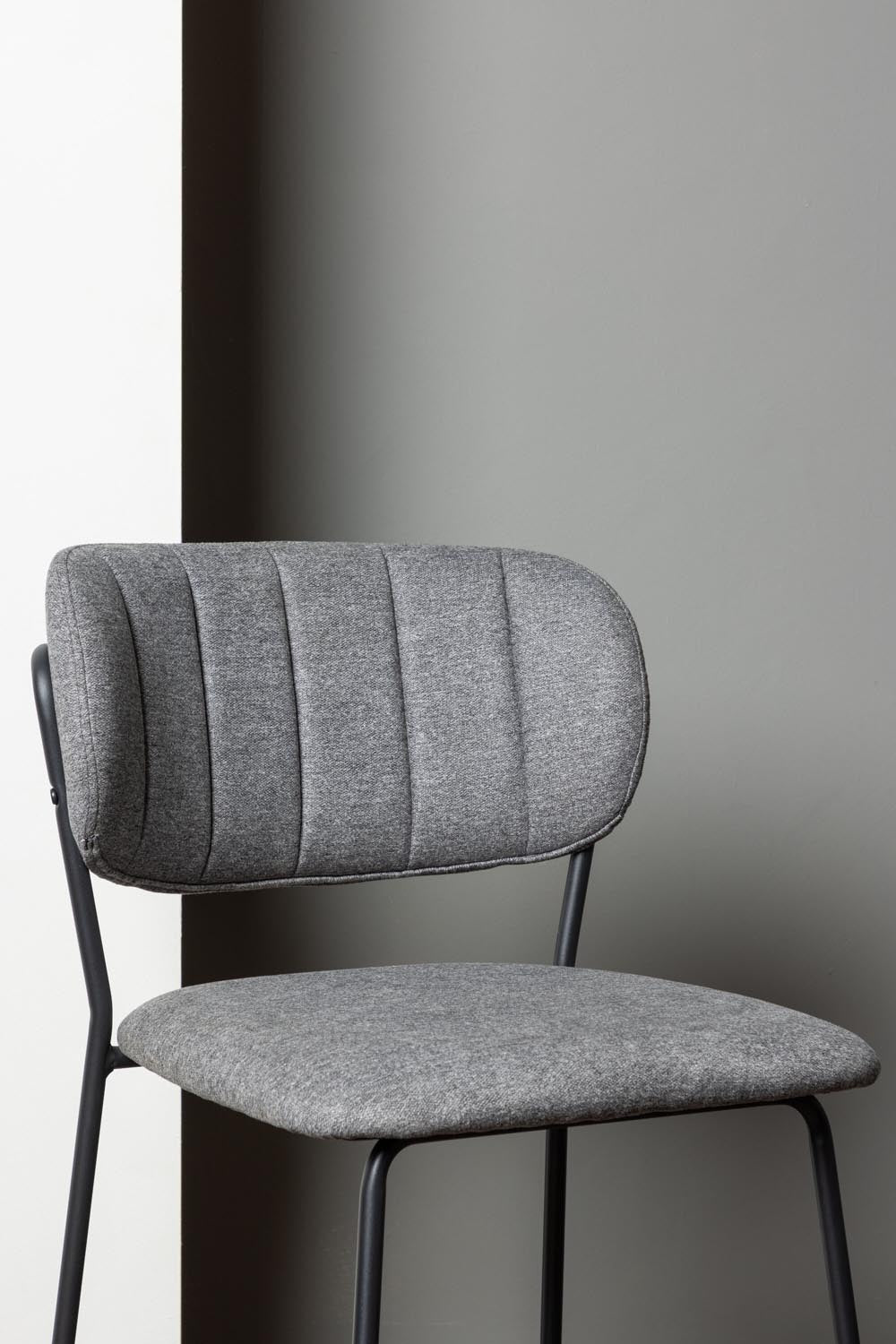 Glockenstuhl in Grau präsentiert im Onlineshop von KAQTU Design AG. Barstuhl ist von Venture Home