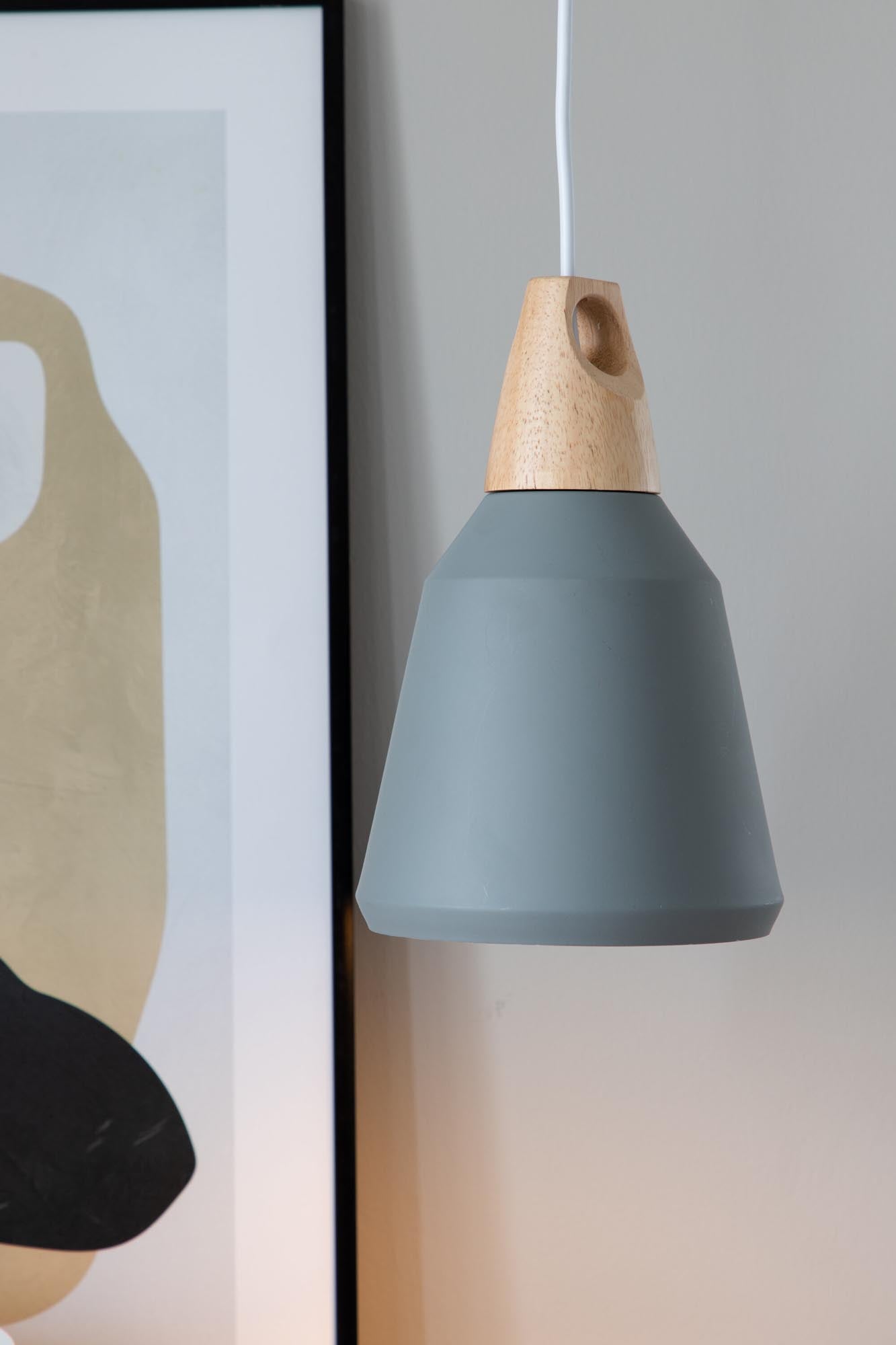 Nao Pendelleuchte in Dunkelgrau präsentiert im Onlineshop von KAQTU Design AG. Pendelleuchte ist von Venture Home