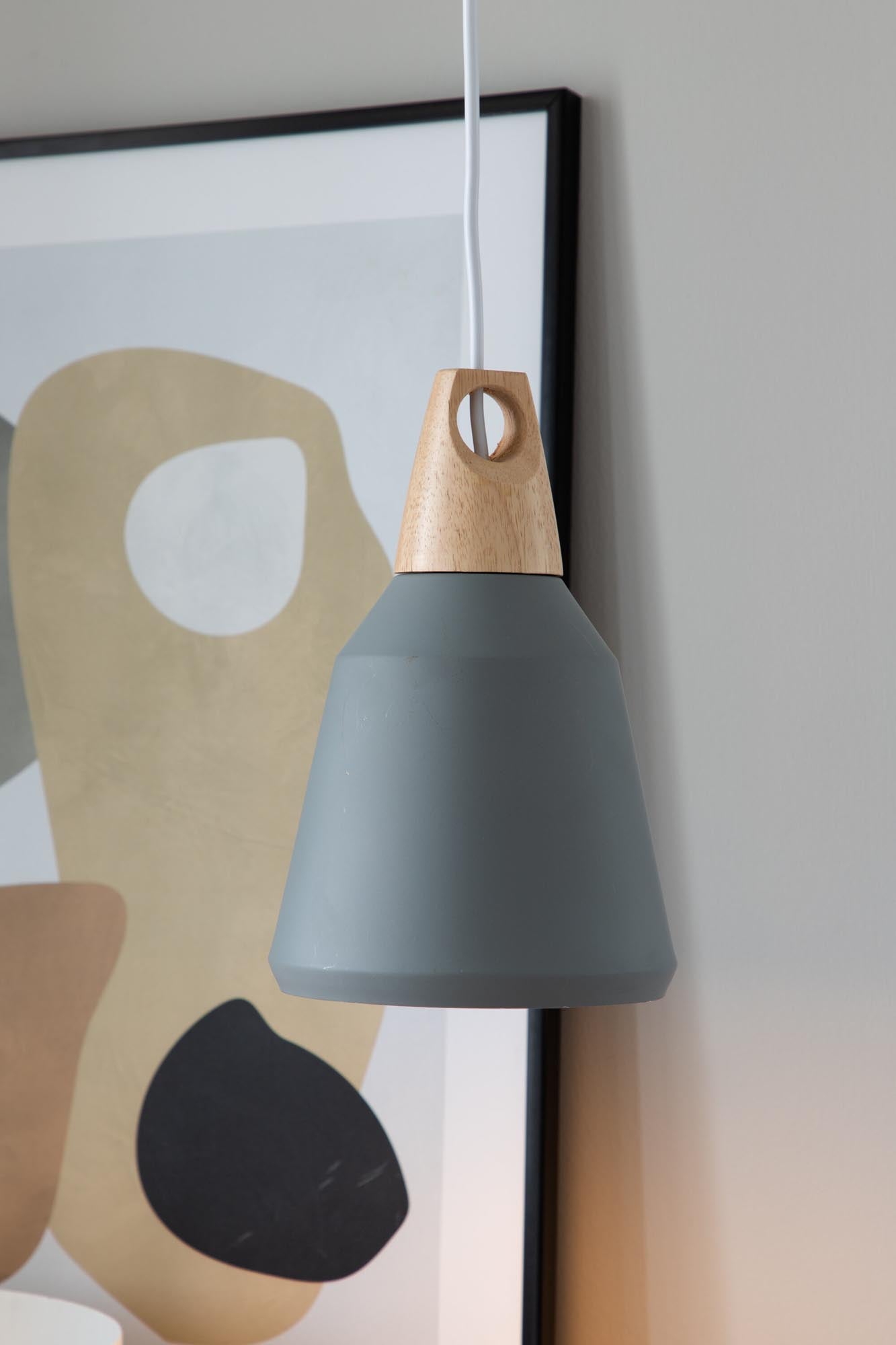 Nao Pendelleuchte in Dunkelgrau präsentiert im Onlineshop von KAQTU Design AG. Pendelleuchte ist von Venture Home