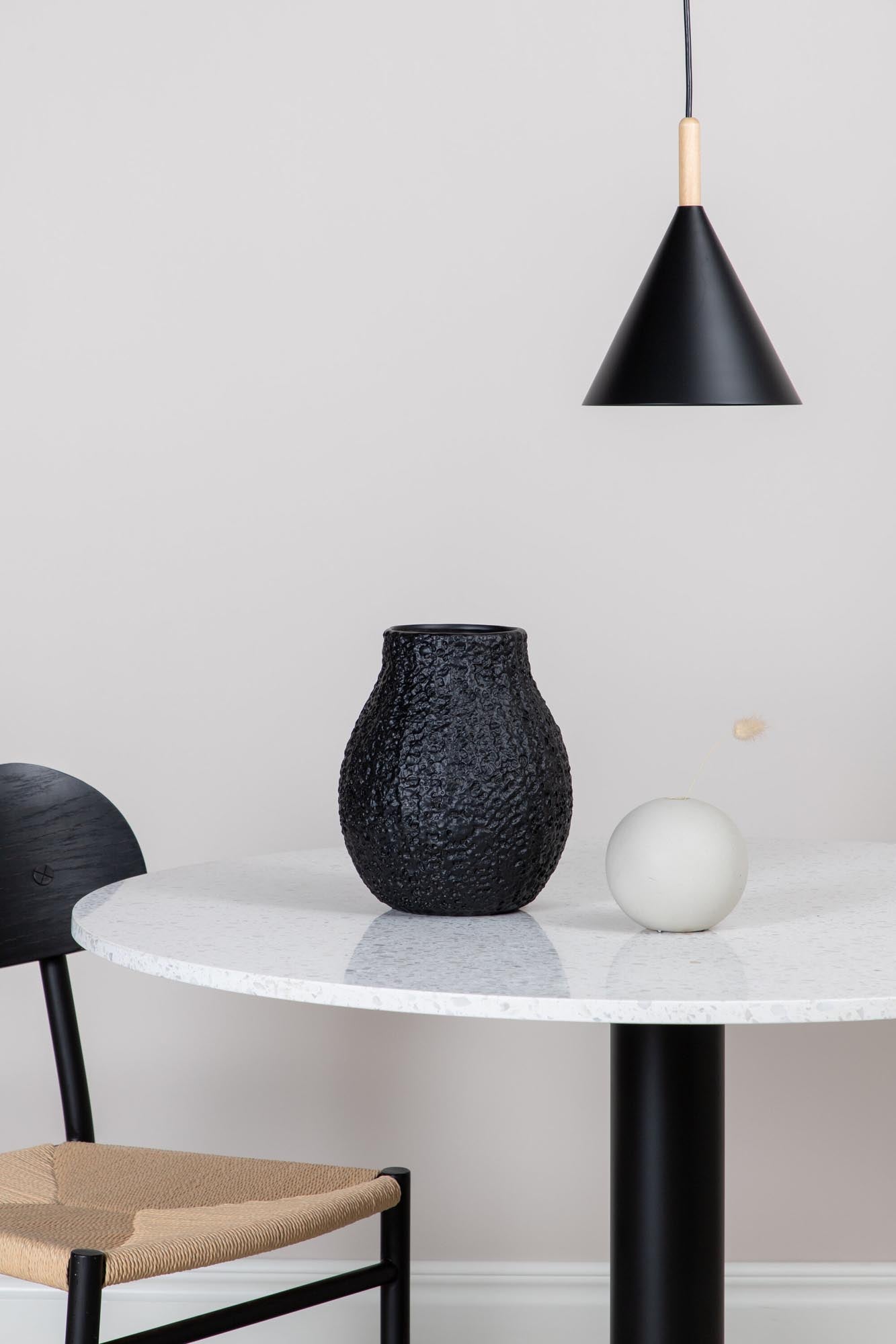 Stilvolle Enif Pendelleuchte von Venture Home in zeitlosem Design.