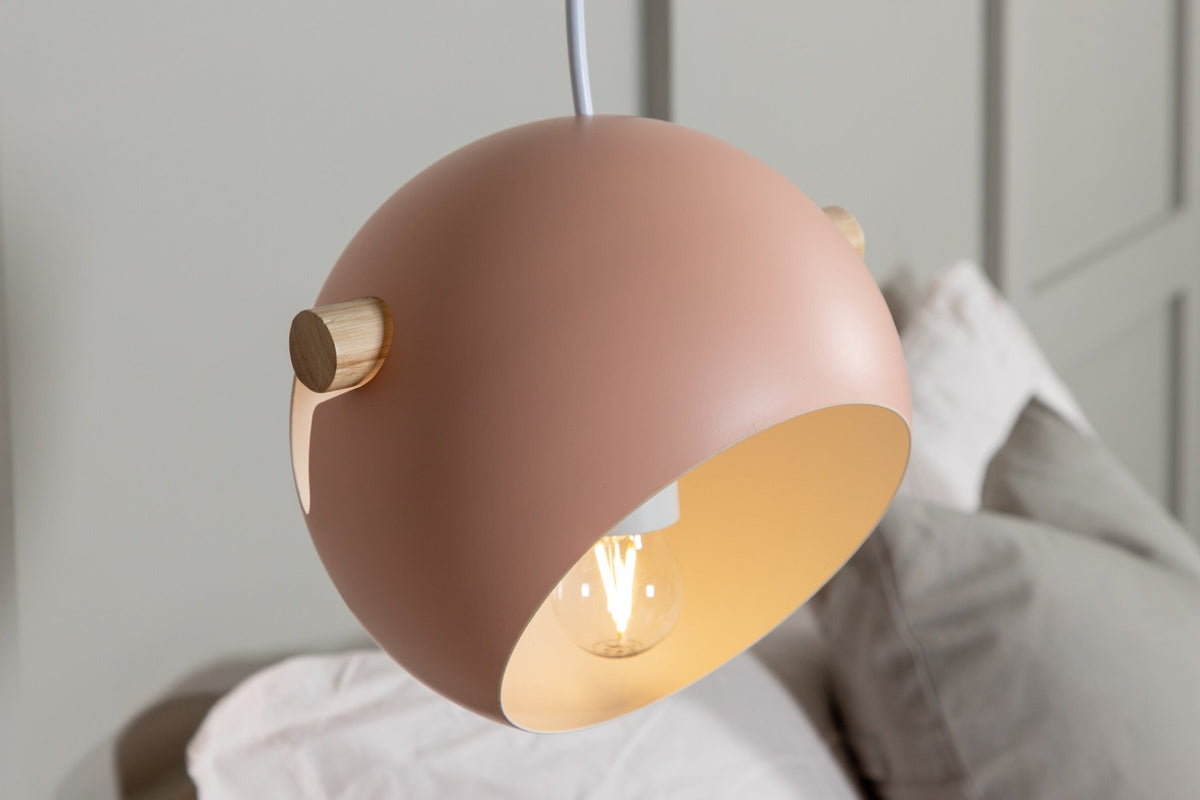 Tubbie Pendelleuchte in Altrosa präsentiert im Onlineshop von KAQTU Design AG. Pendelleuchte ist von Venture Home