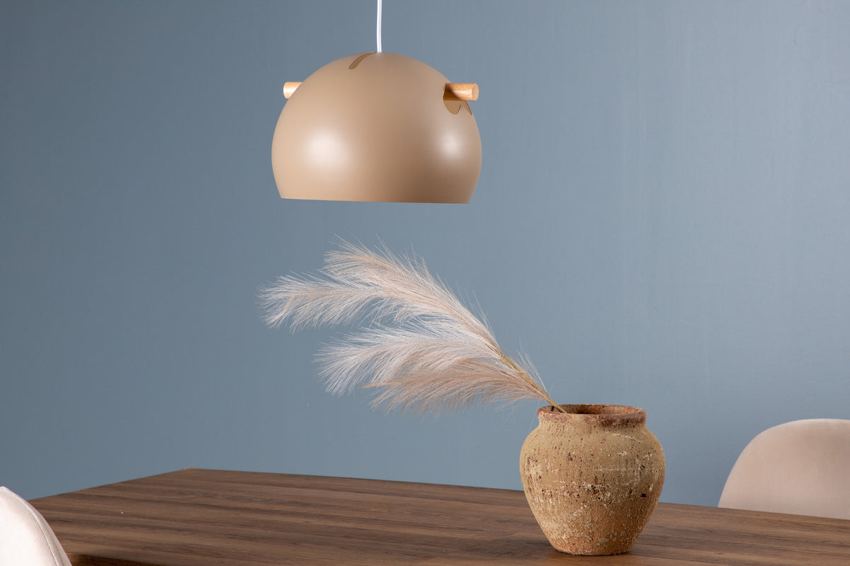 Tubbie Pendelleuchte in Beige präsentiert im Onlineshop von KAQTU Design AG. Pendelleuchte ist von Venture Home