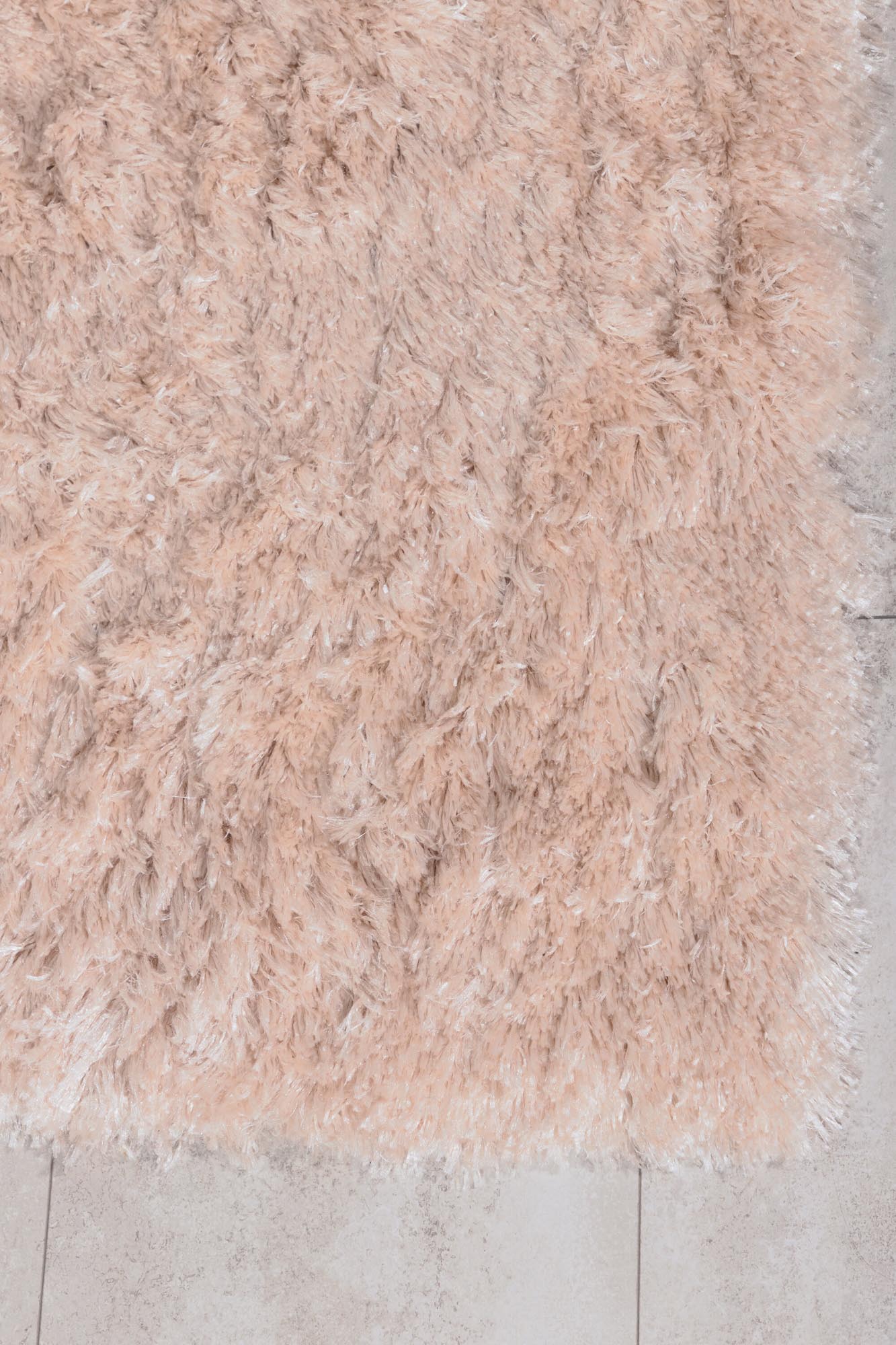 Stilvoller Natta Teppich von Venture Home: Langlebiges Polyester, elegante champagnerfarbene Oberfläche, ideal für jeden Raum und gemütlich im Alltag.