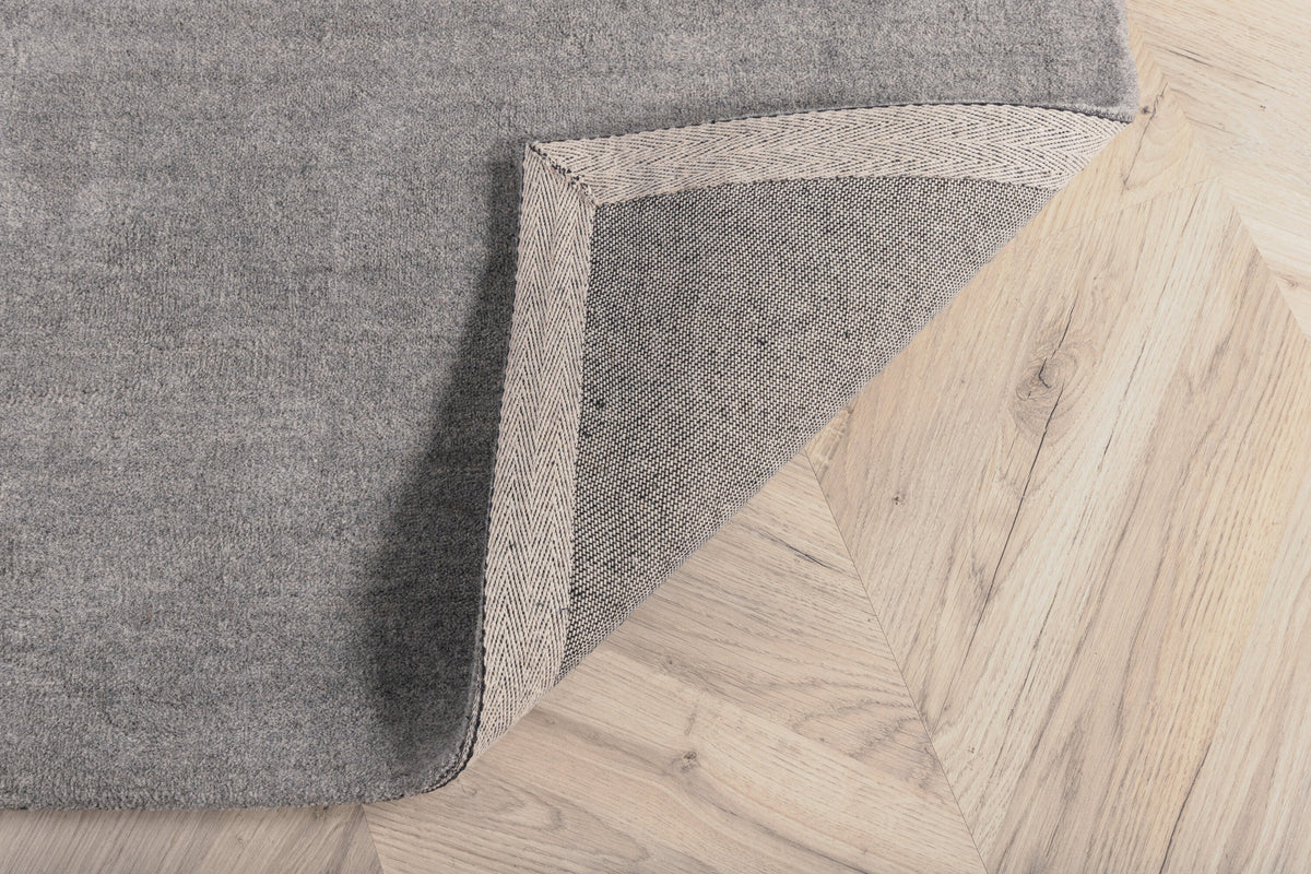 Ulla Teppich in Hellgrau präsentiert im Onlineshop von KAQTU Design AG. Teppich ist von Venture Home