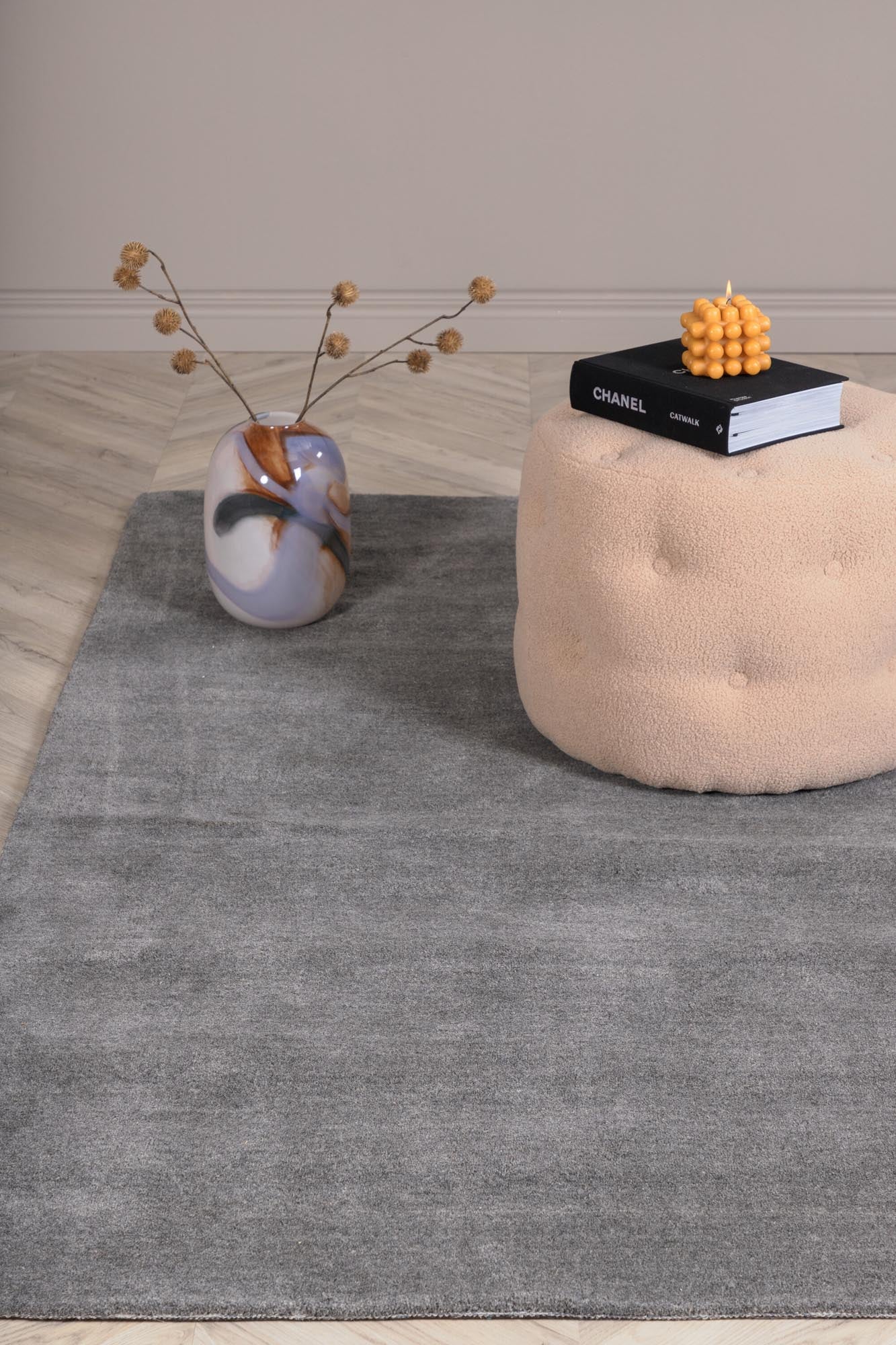 Ulla Teppich in Grau präsentiert im Onlineshop von KAQTU Design AG. Teppich ist von Venture Home