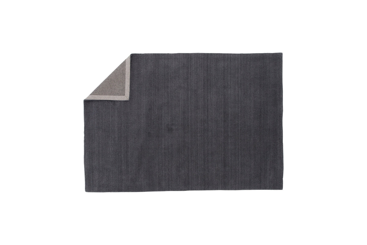 Ulla Teppich in Dunkelgrau präsentiert im Onlineshop von KAQTU Design AG. Teppich ist von Venture Home