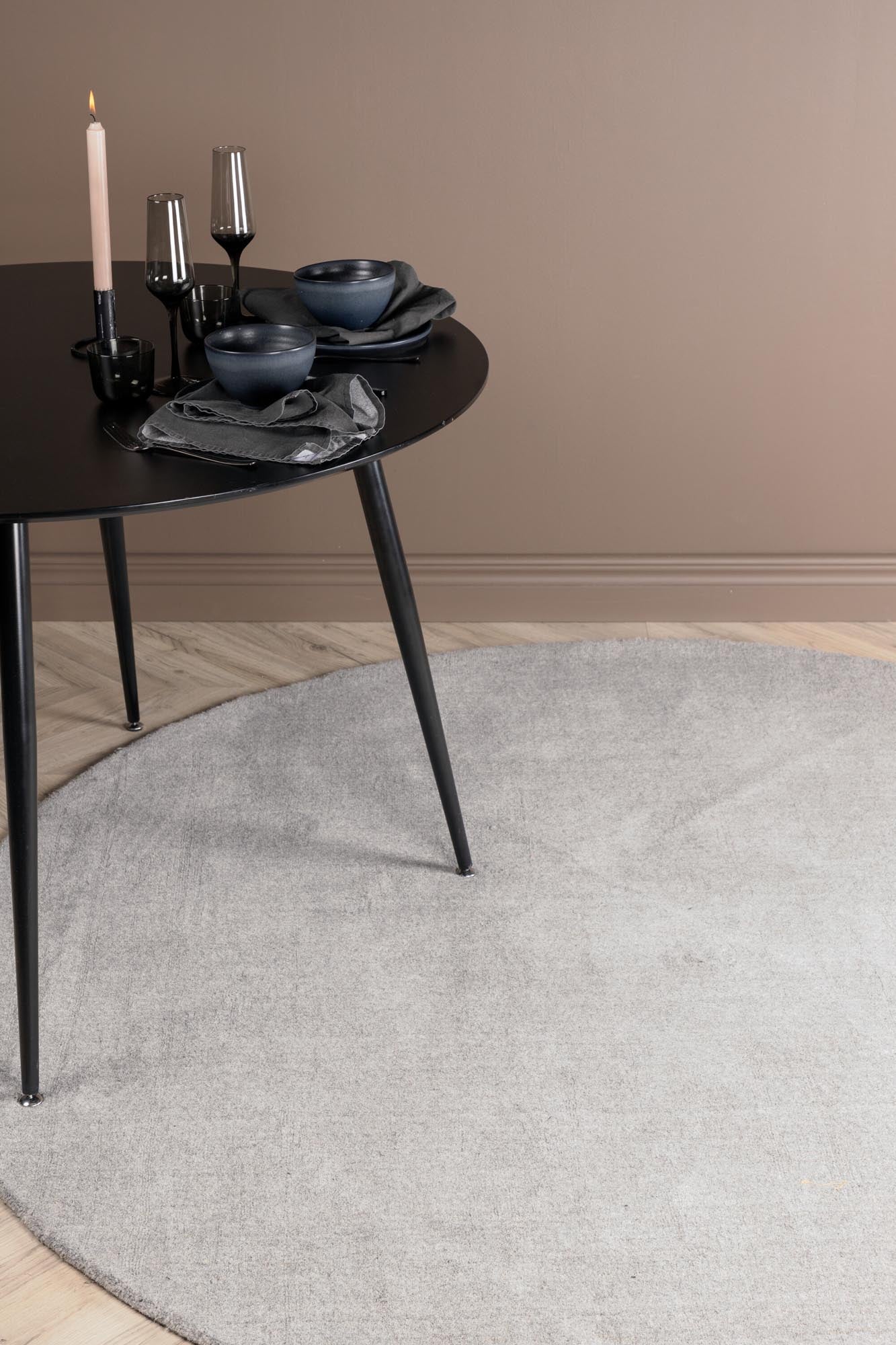 Ulla Teppich in Hellgrau präsentiert im Onlineshop von KAQTU Design AG. Teppich ist von Venture Home