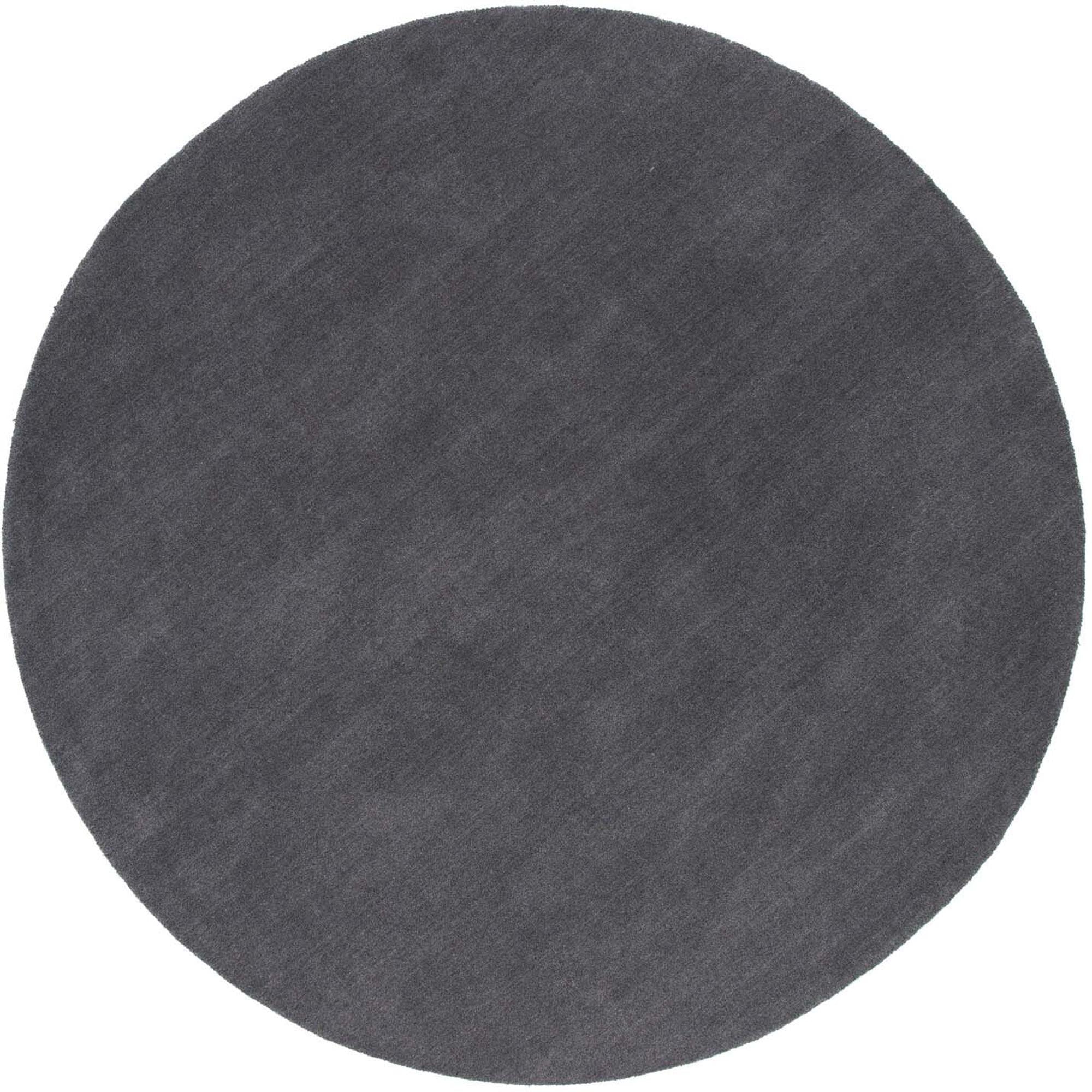 Ulla Teppich von Venture Home: Hochwertiger Wollteppich, der mit seiner dunklen Farbgebung und Weichheit jeden Raum stilvoll bereichert.