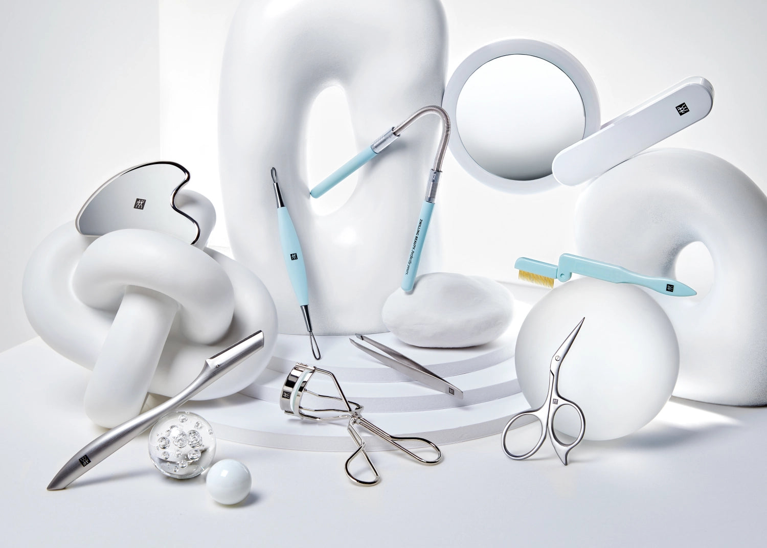 Entdecken Sie den TWINOX Mitesserentferner von Zwilling Beauty in elegantem Mint. Hochwertiger Edelstahl für präzise und hygienische Hautpflege.