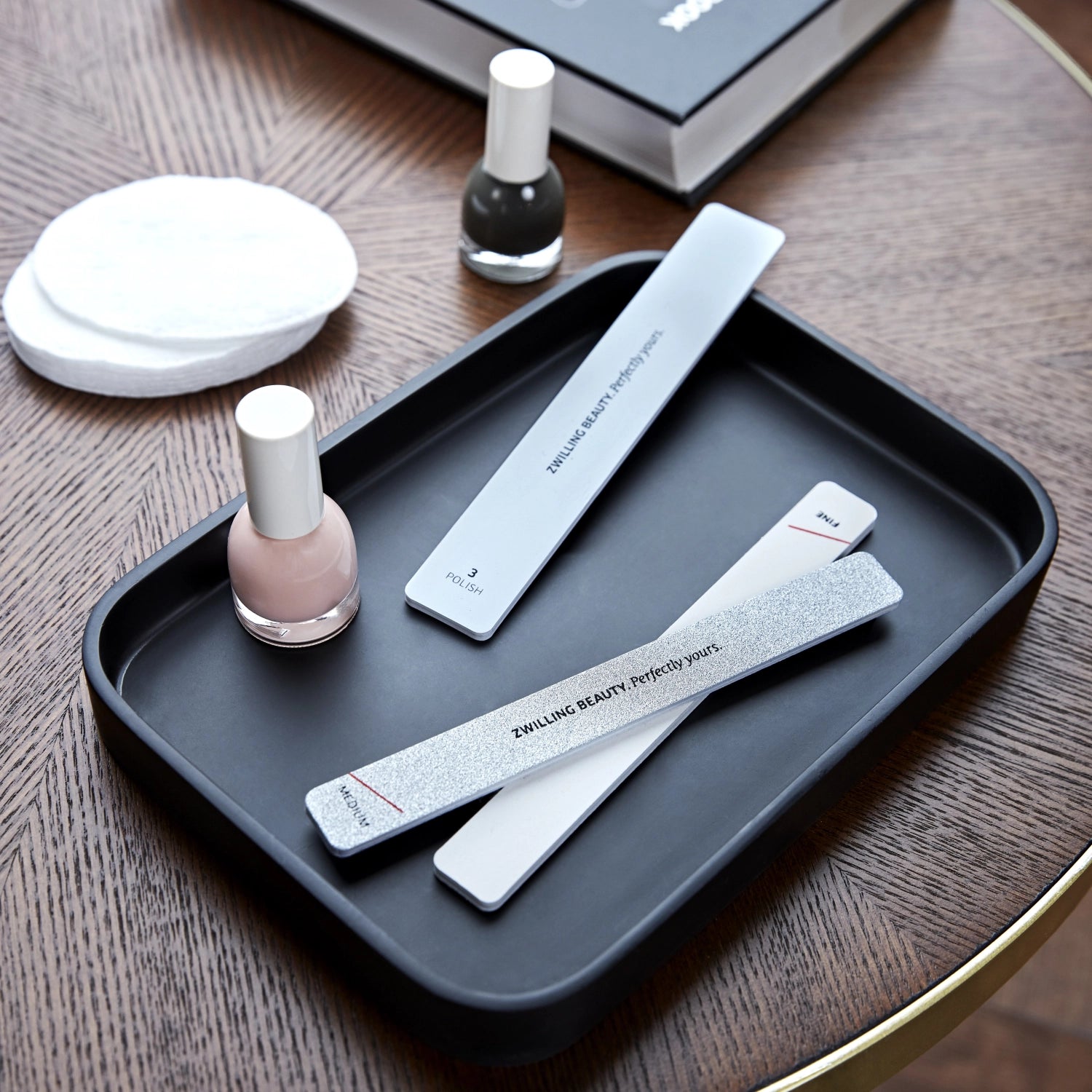 Sandblattfeilen von Zwilling Beauty, 2 Stück, ideal für Maniküre und Pediküre, Maße: 20.3x7.3 cm, für perfekte Nagelpflege.