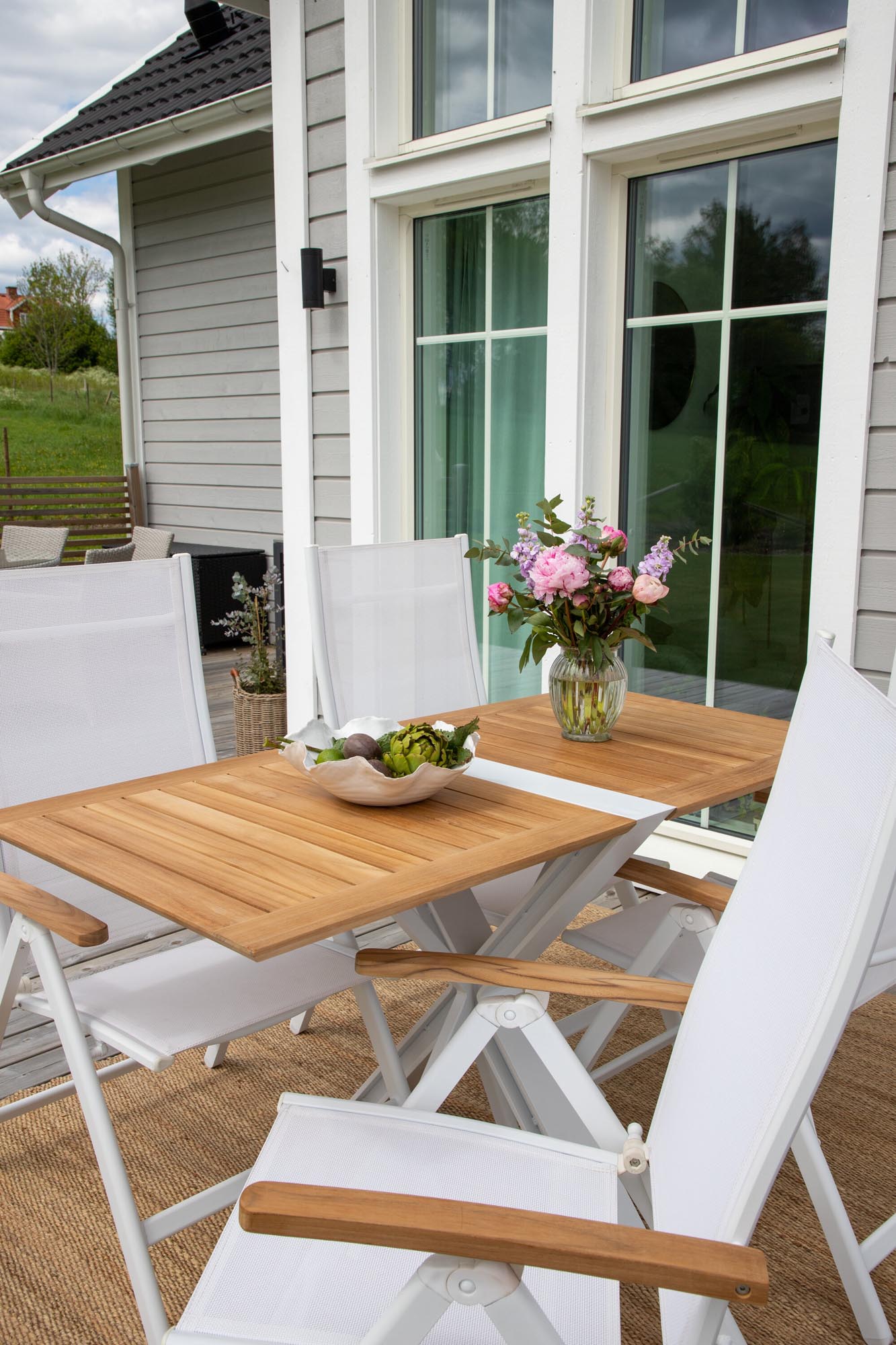 Panama Positions Stuhl in Weiss präsentiert im Onlineshop von KAQTU Design AG. Gartenstuhl mit Armlehnen ist von Venture Home