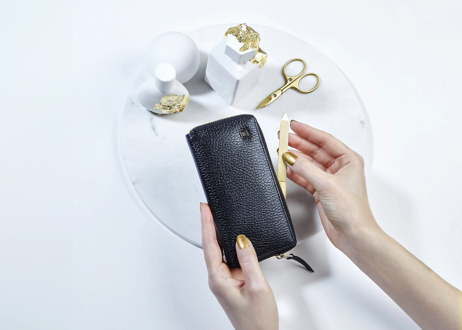 Classic INOX frame case 5 pieces. Leather, black/gold