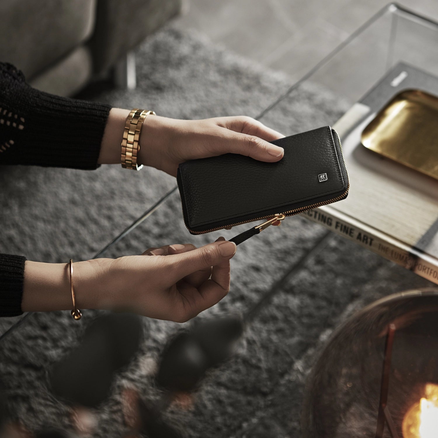 Entdecken Sie das elegante Classic INOX Rahmenetui von Zwilling Beauty. Fünf edle Instrumente aus rostfreiem Edelstahl, perfekt für Ihre Beauty-Routine.