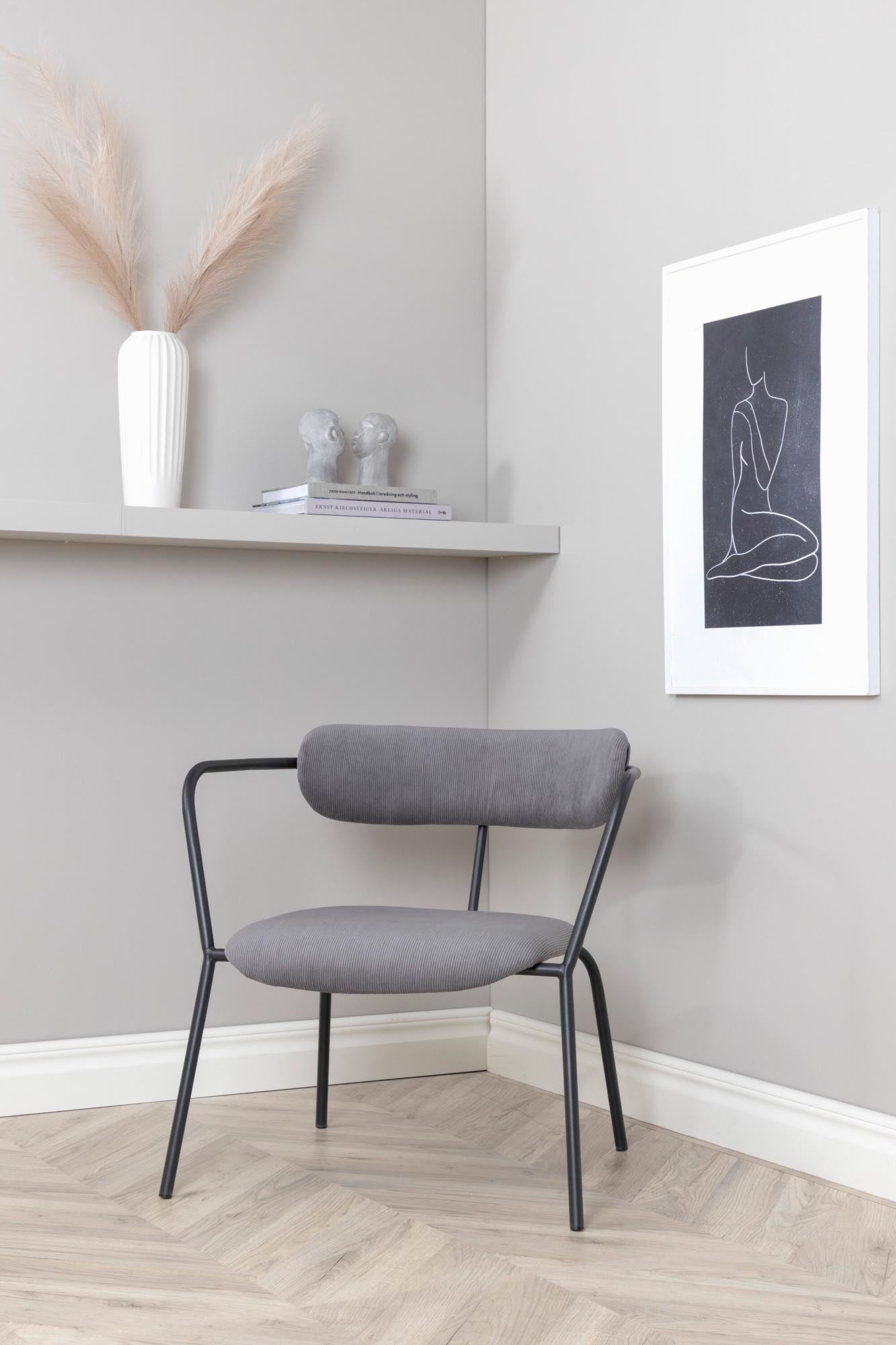 Duffy Sessel in Grau präsentiert im Onlineshop von KAQTU Design AG. Sessel mit Armlehnen ist von Venture Home