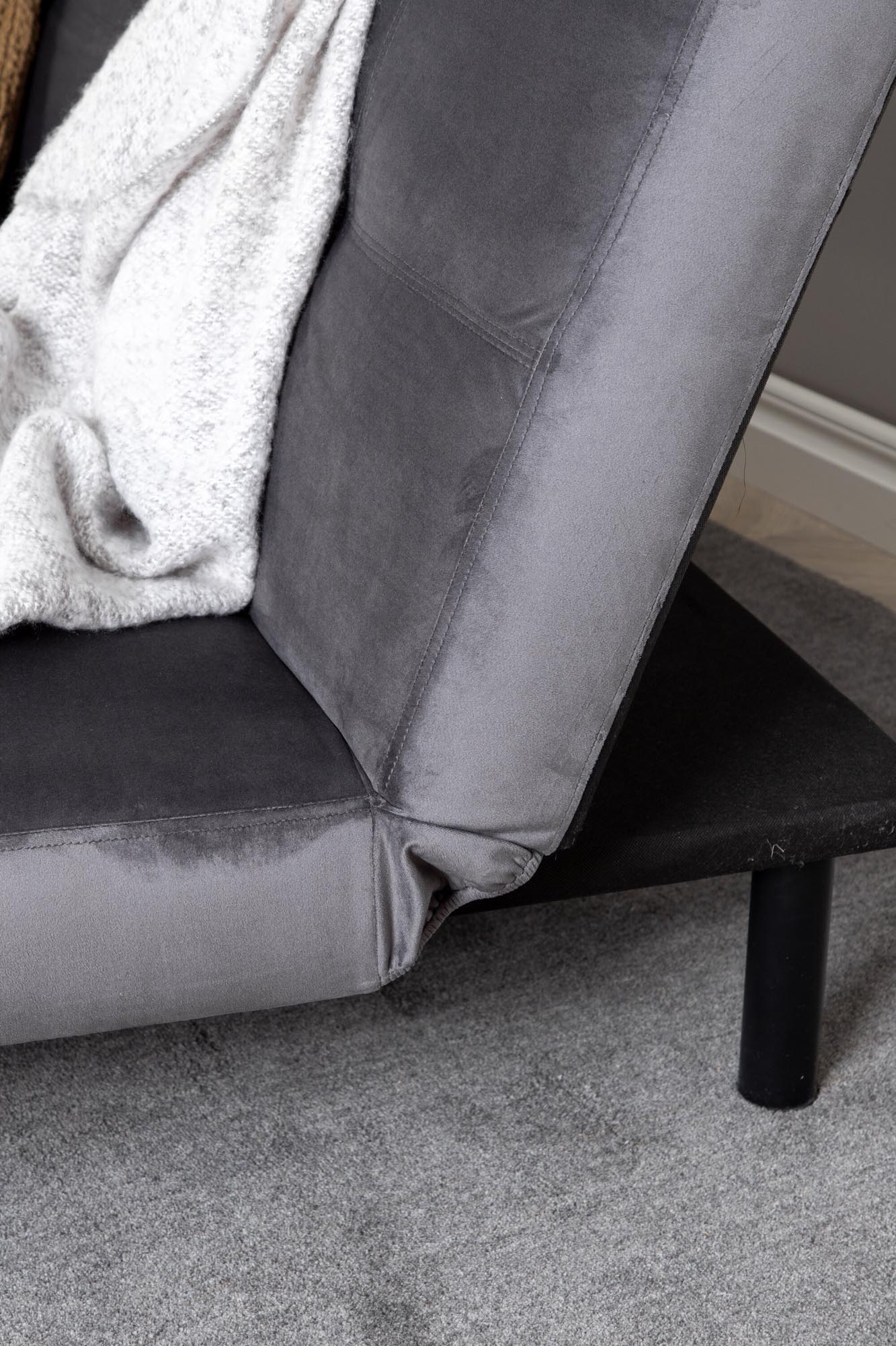 Bodil Sofa in Dunkelgrau präsentiert im Onlineshop von KAQTU Design AG. Bettsofa ist von Venture Home
