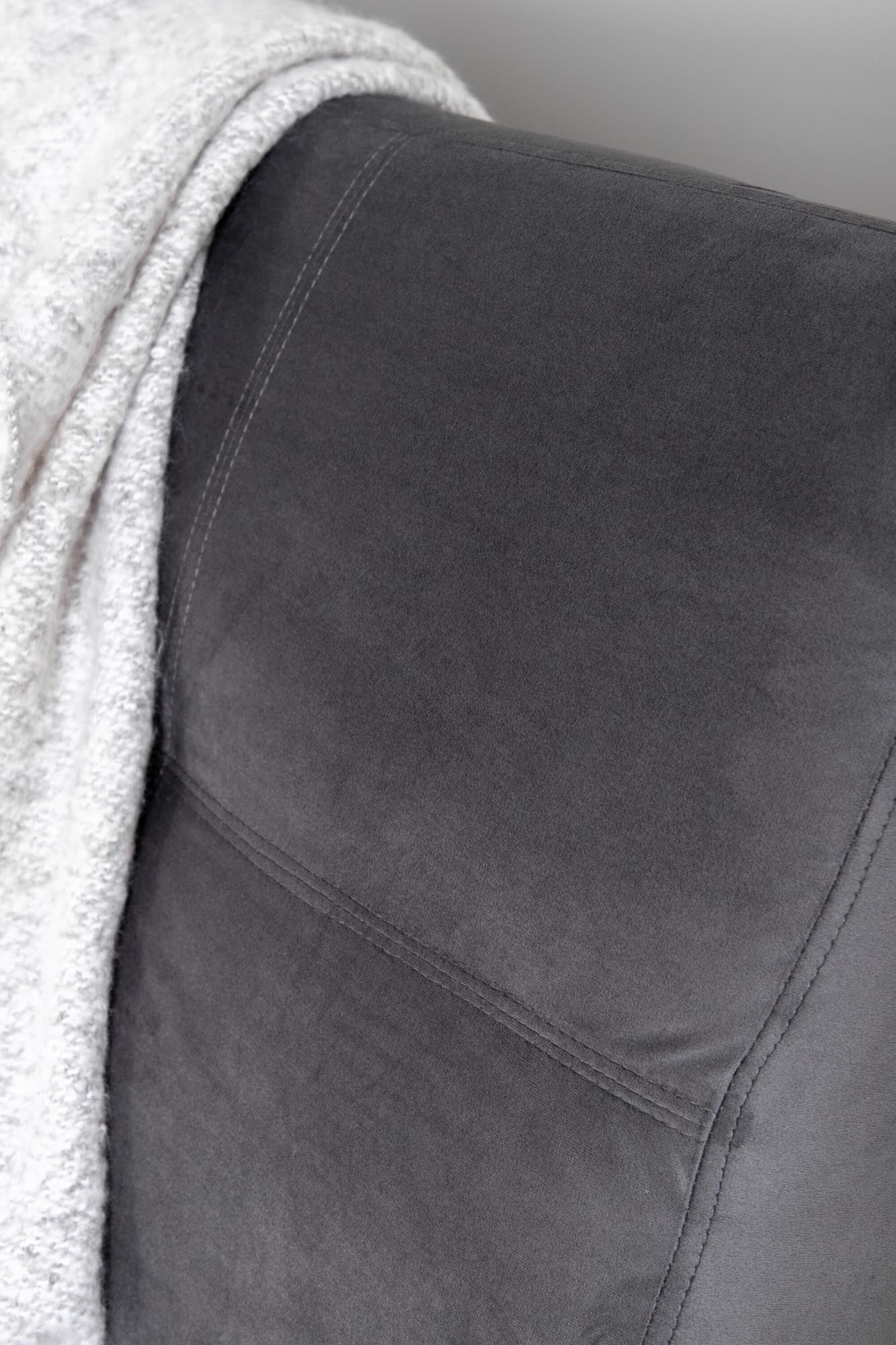 Bodil Sofa in Dunkelgrau präsentiert im Onlineshop von KAQTU Design AG. Bettsofa ist von Venture Home
