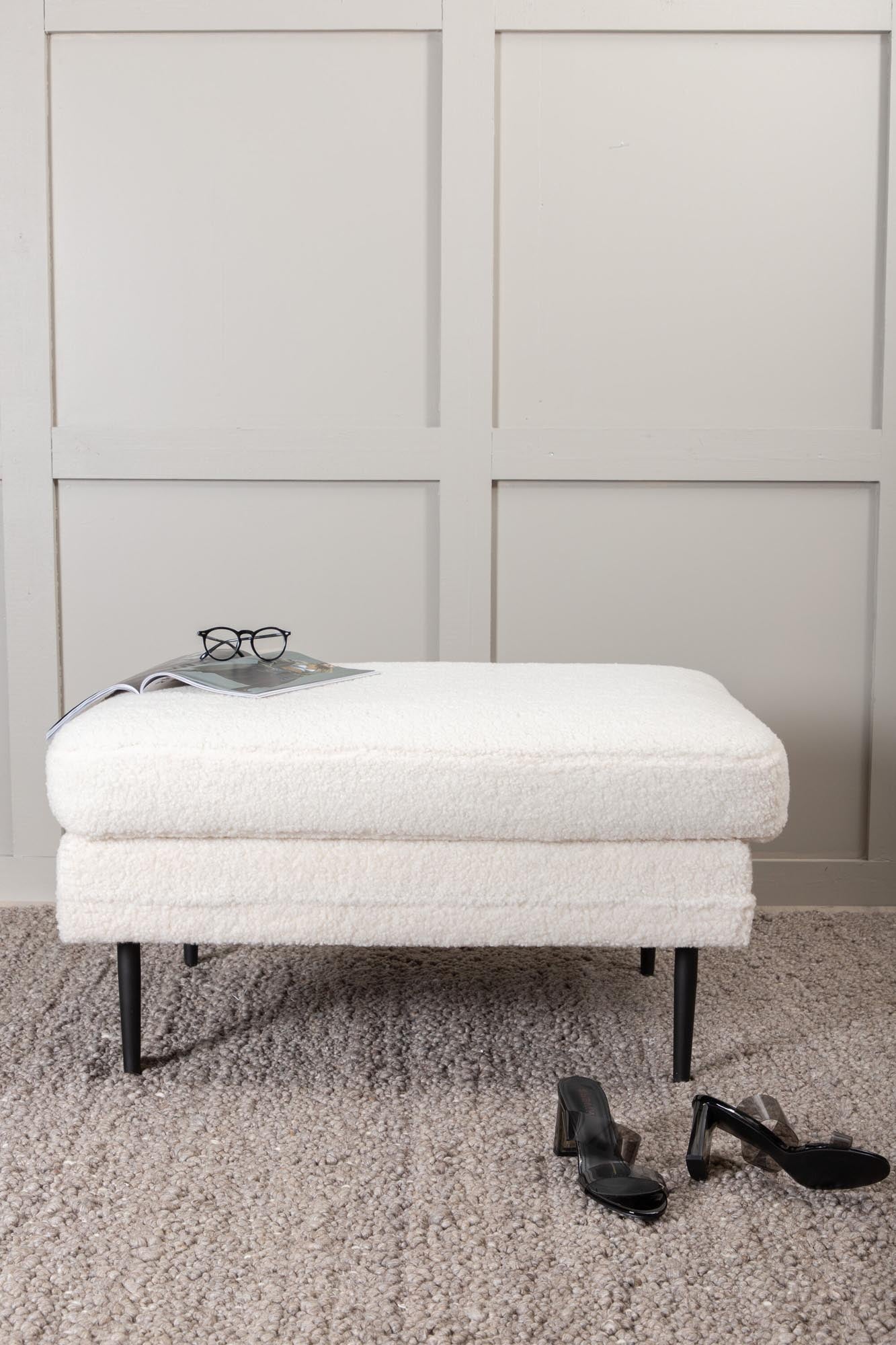 Boom Ottoman / Pouf in Weiss präsentiert im Onlineshop von KAQTU Design AG. Ottoman ist von Venture Home