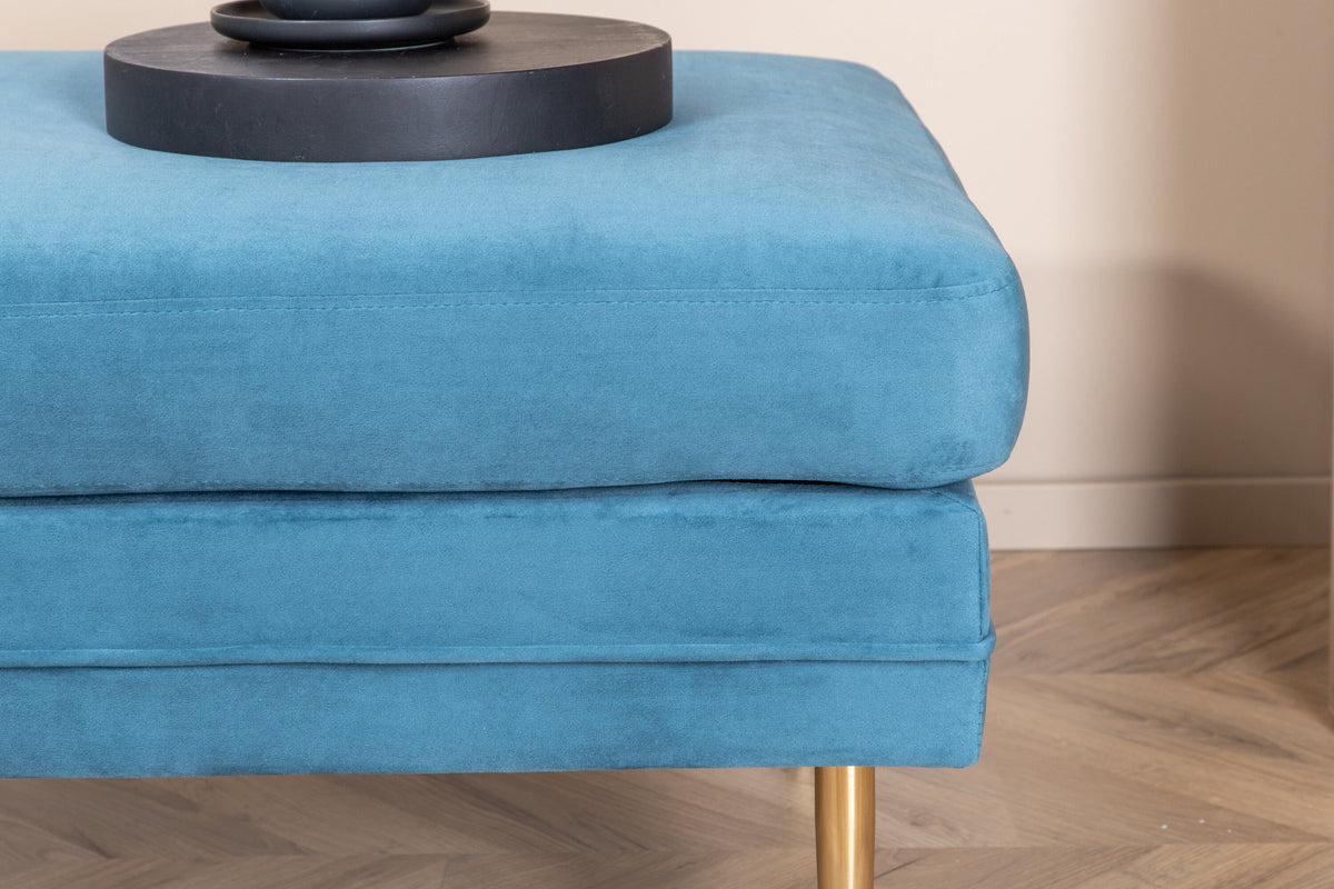 Boom Ottoman / Pouf in Blau präsentiert im Onlineshop von KAQTU Design AG. Ottoman ist von Venture Home