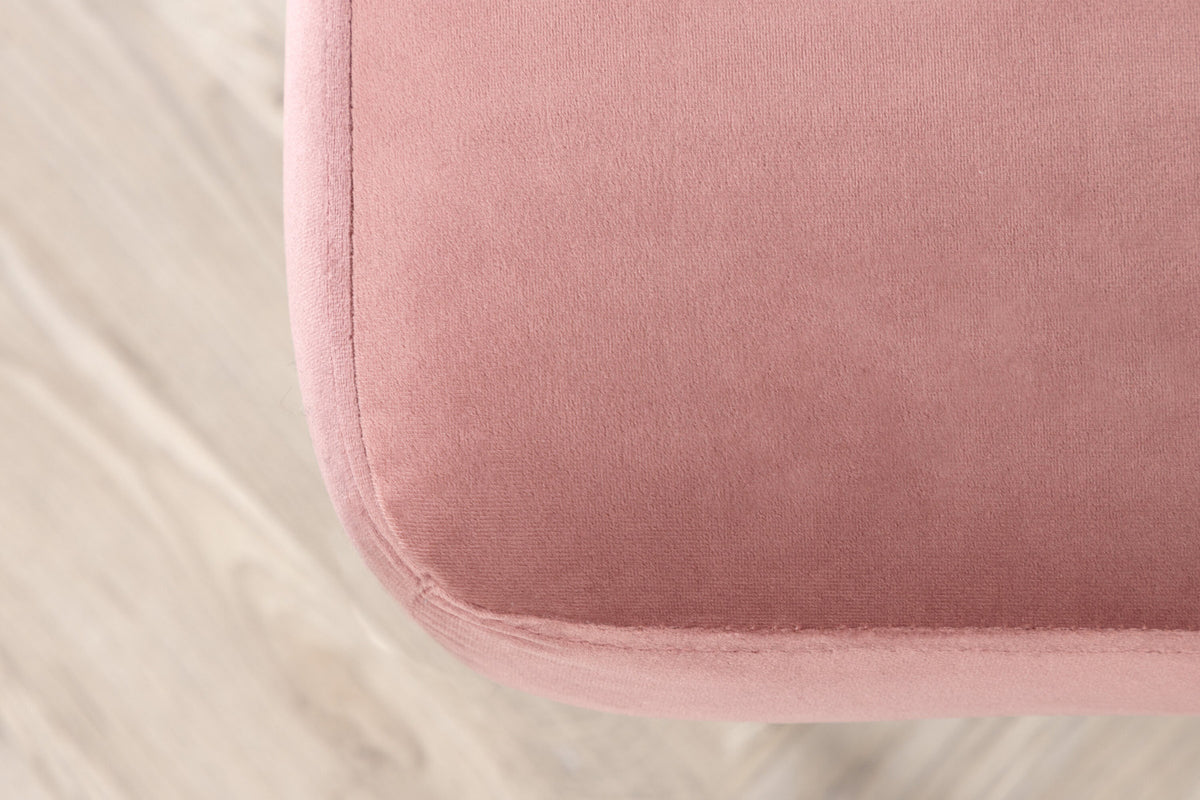 Boom Ottoman / Pouf in Rosa präsentiert im Onlineshop von KAQTU Design AG. Ottoman ist von Venture Home