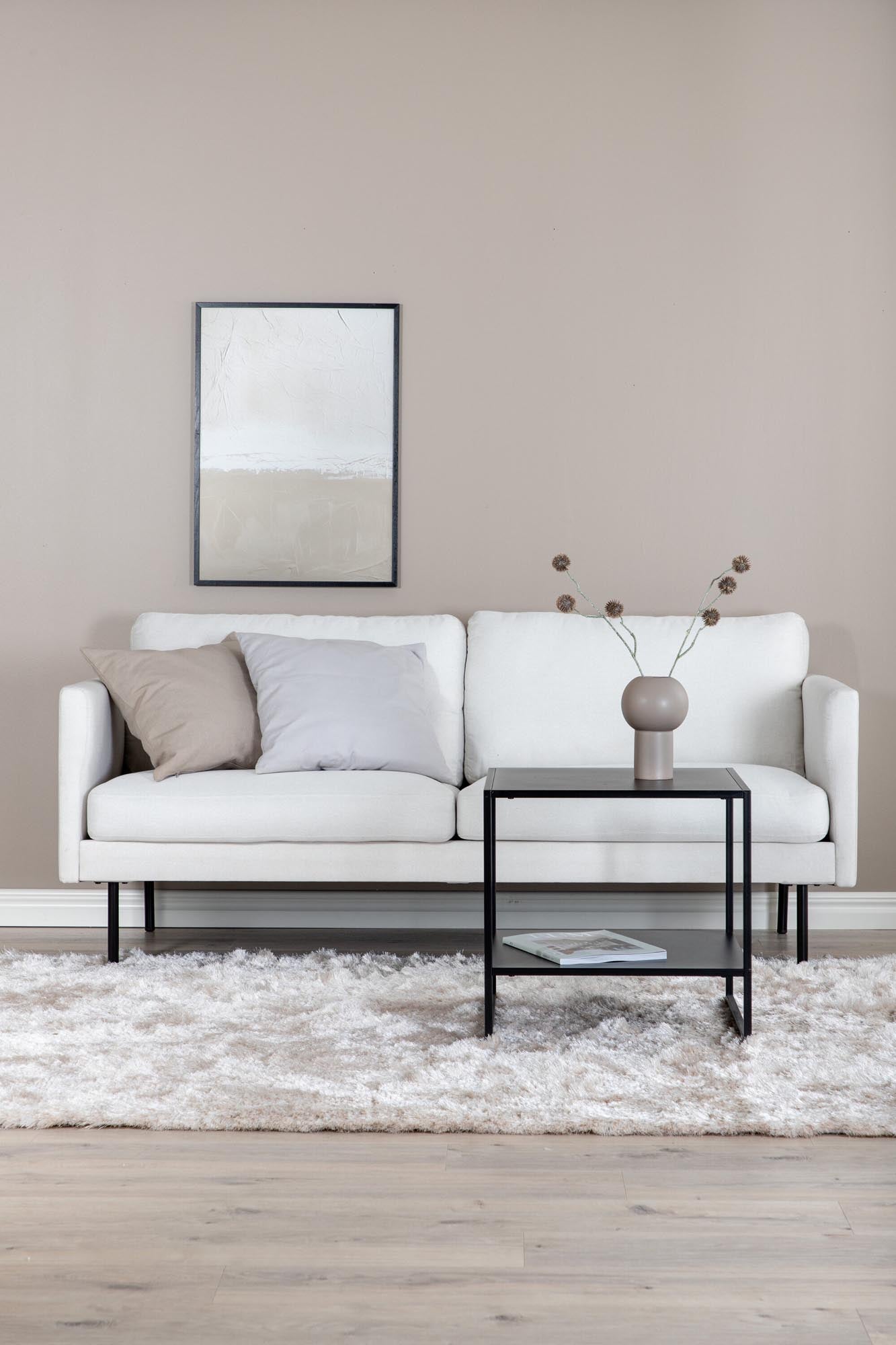 Elegantes Zoom 2er Sofa von Venture Home: Luxuriöser Samt, schmale Metallbeine und stilvolles Design für Ihr Zuhause.