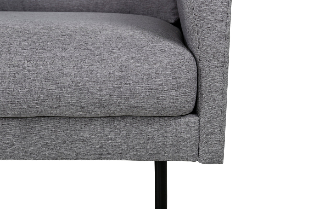 Zoom Sessel in Grau präsentiert im Onlineshop von KAQTU Design AG. Sessel mit Armlehnen ist von Venture Home