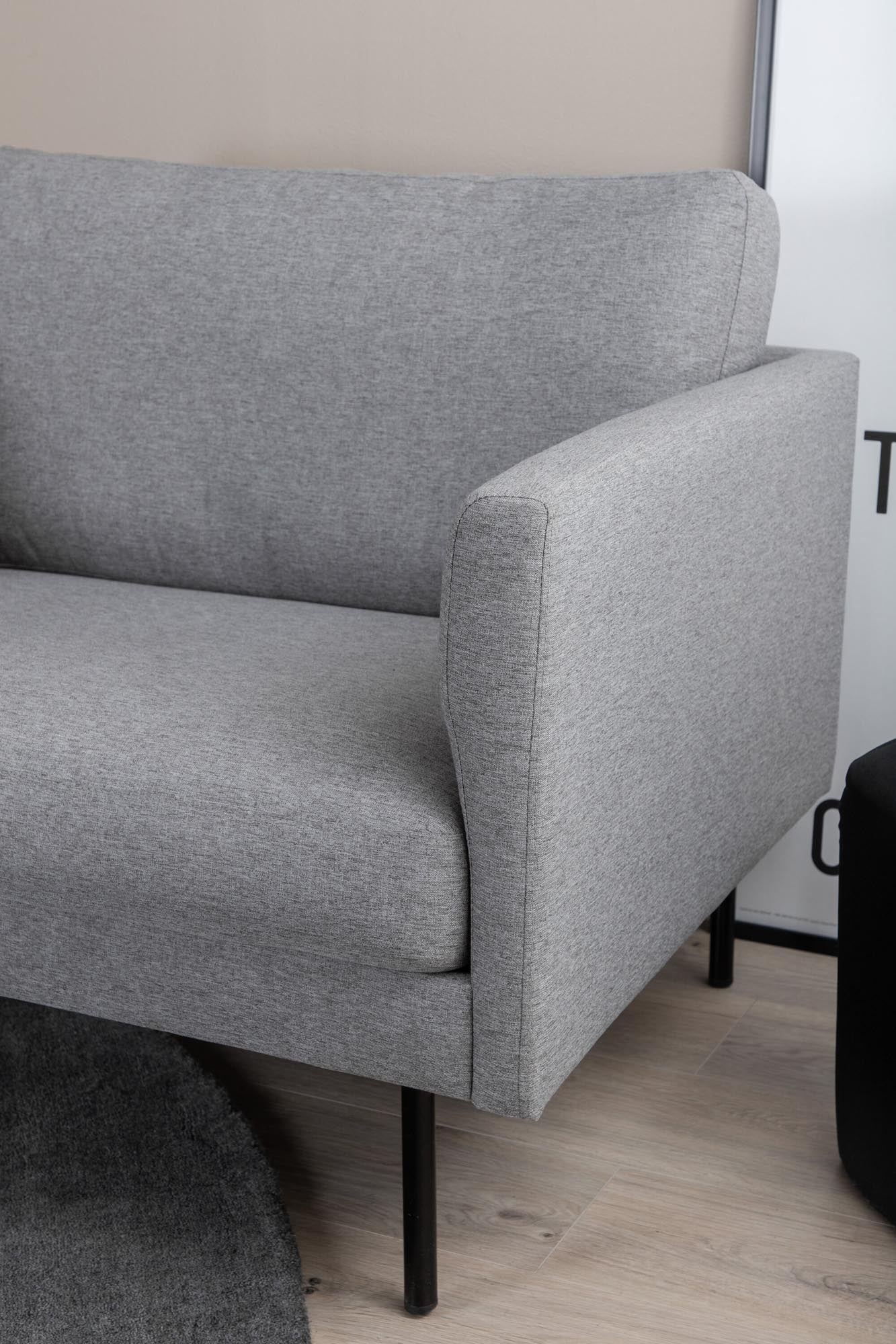 Zoom Sessel in Grau präsentiert im Onlineshop von KAQTU Design AG. Sessel mit Armlehnen ist von Venture Home