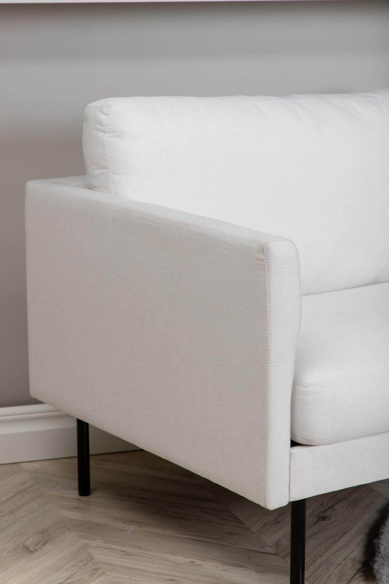 Zoom Sessel in Hell beige präsentiert im Onlineshop von KAQTU Design AG. Sessel mit Armlehnen ist von Venture Home