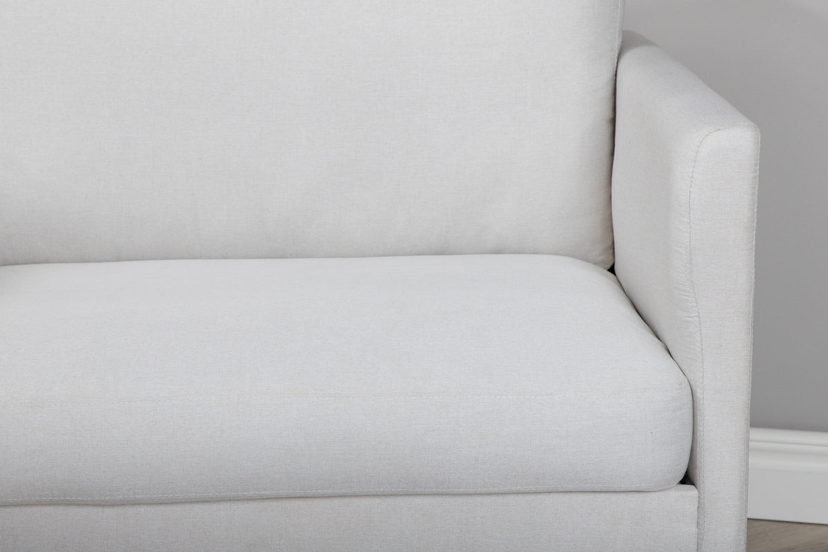 Zoom Sessel in Hell beige präsentiert im Onlineshop von KAQTU Design AG. Sessel mit Armlehnen ist von Venture Home