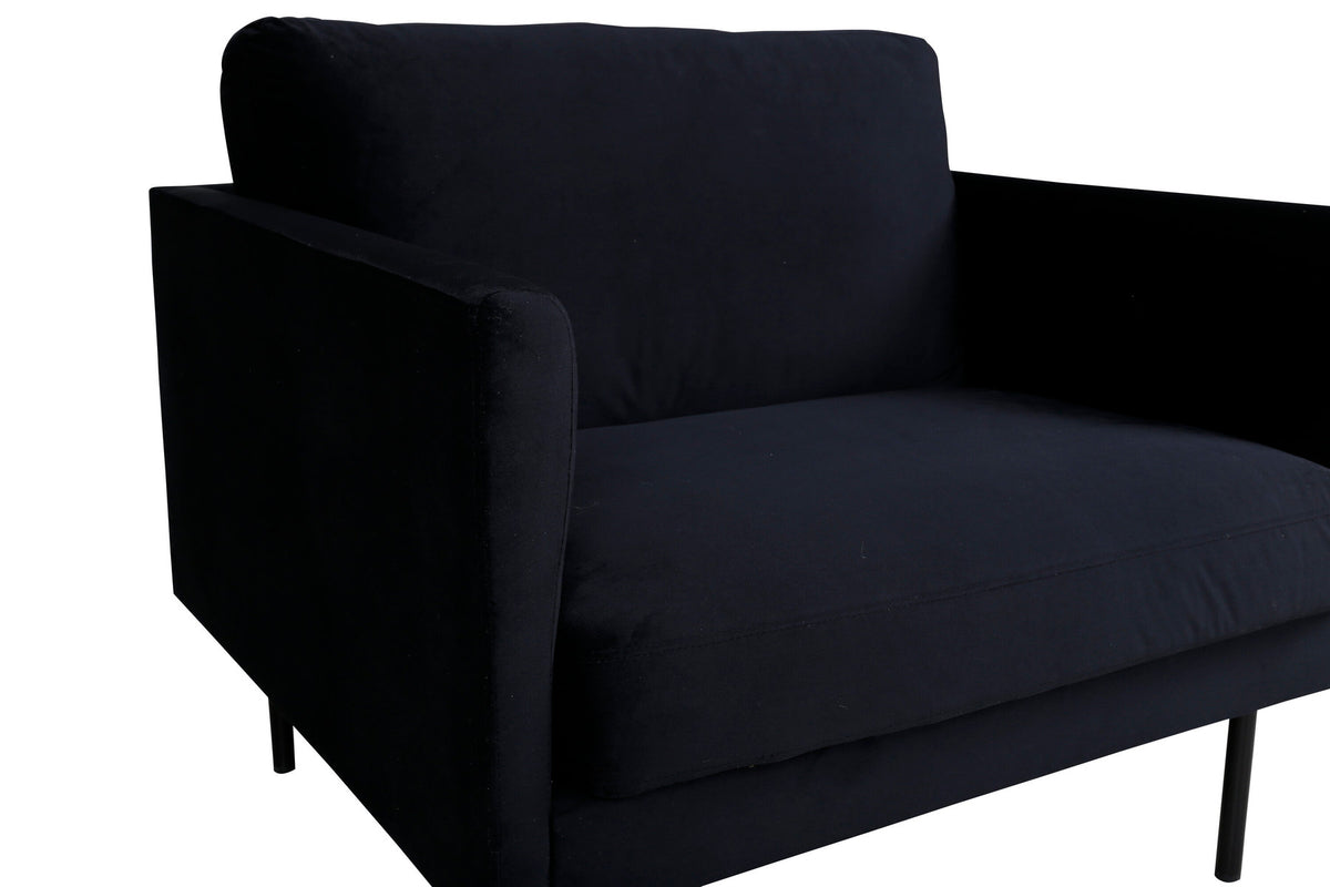 Zoom Sessel in Schwarz präsentiert im Onlineshop von KAQTU Design AG. Sessel mit Armlehnen ist von Venture Home