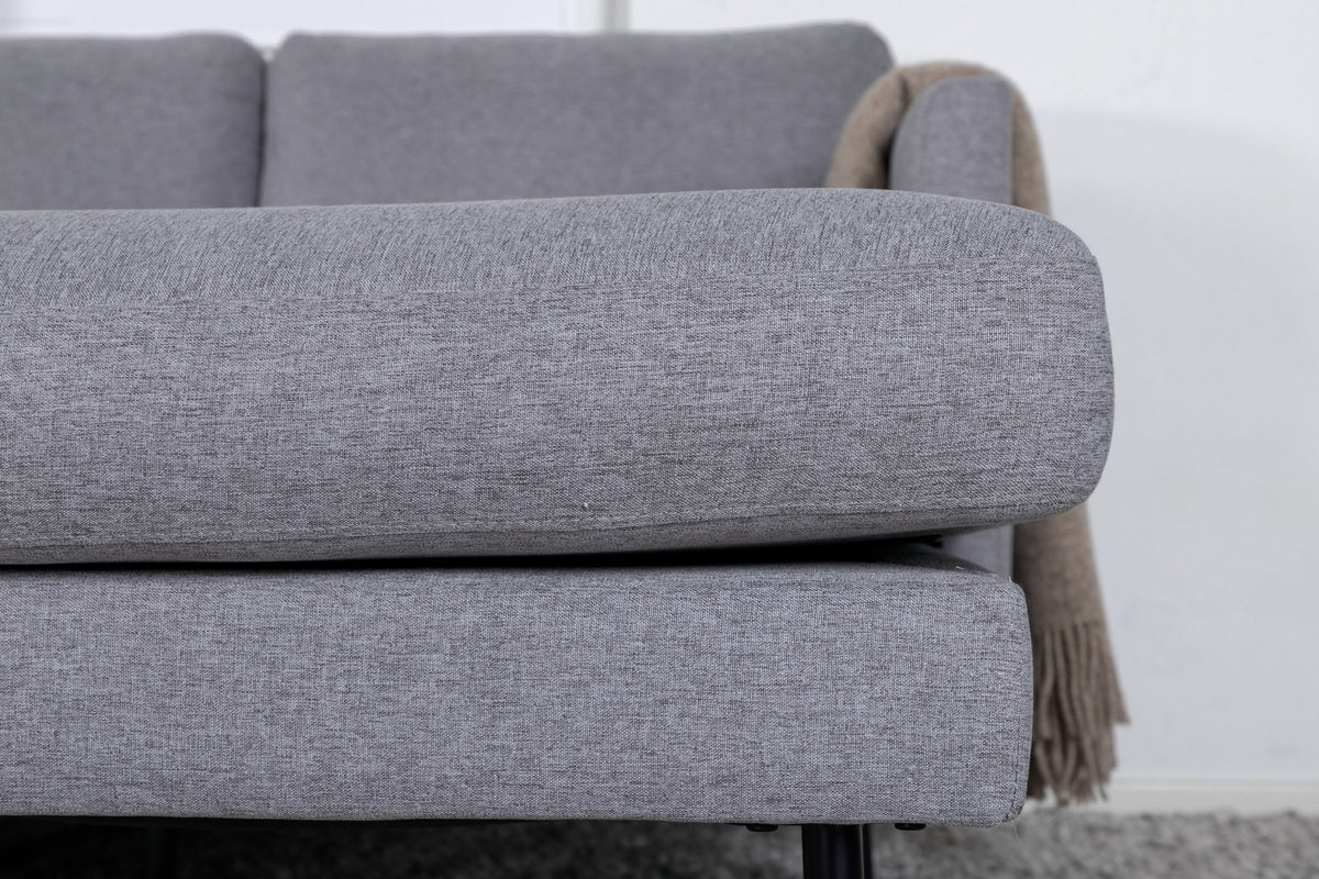 Zoom U-Sofa in Grau präsentiert im Onlineshop von KAQTU Design AG. L-Sofa rechts ist von Venture Home